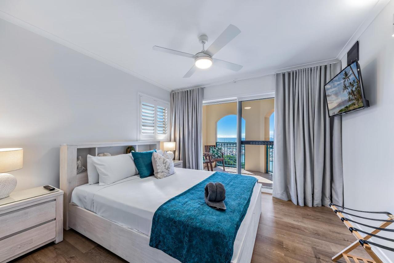 Sea Views On Shingley Apartment Airlie Beach