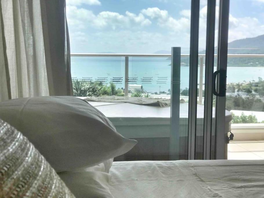Three A Airlie Seaviews, Pool, Private