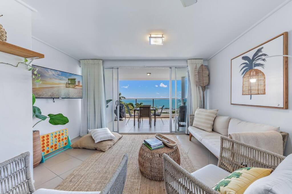 Three B Airlie 2 Bedroom Unit Seaviews & Pool Apartment Airlie Beach