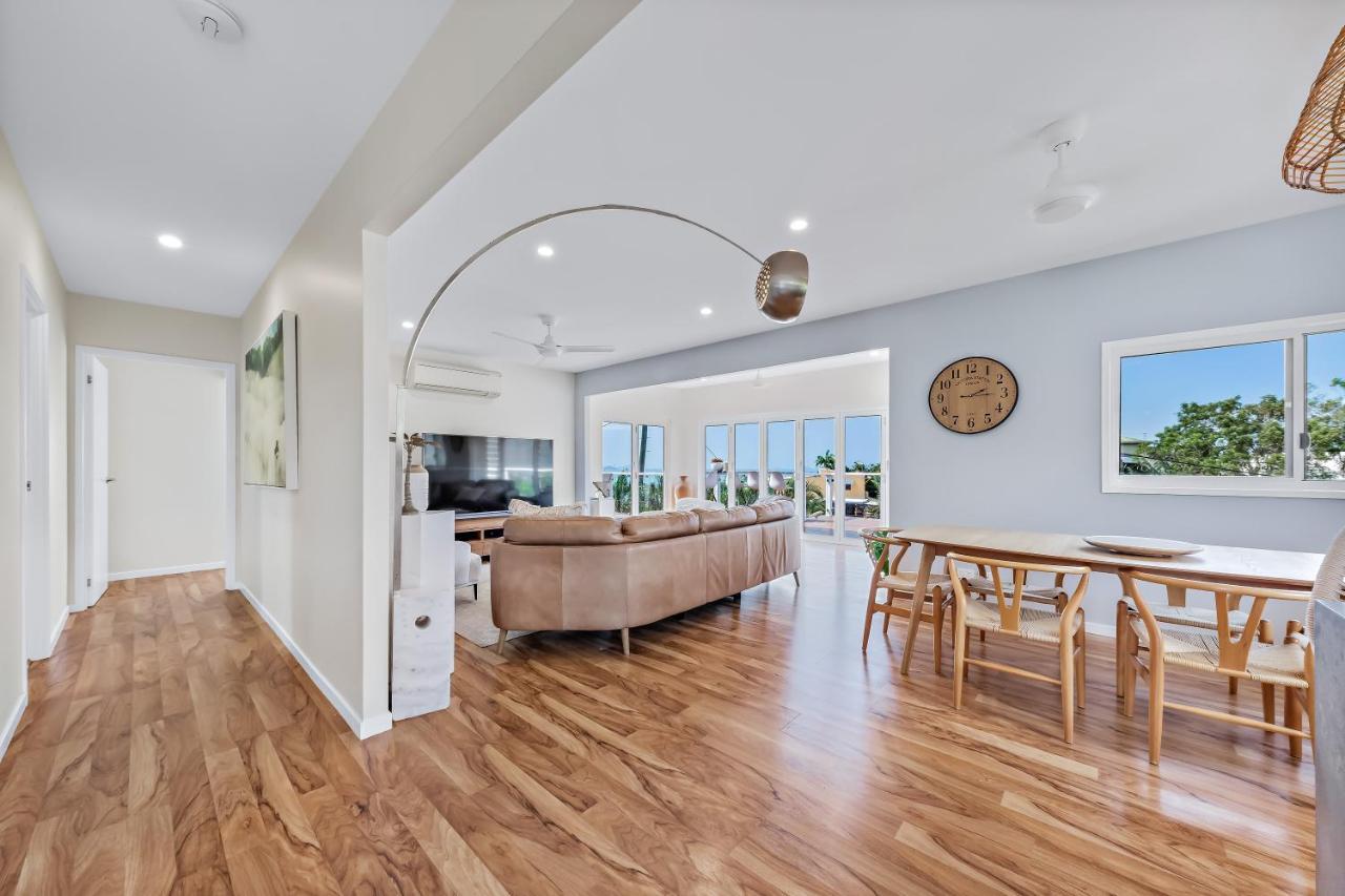 Nautical Views - Airlie Holiday home *