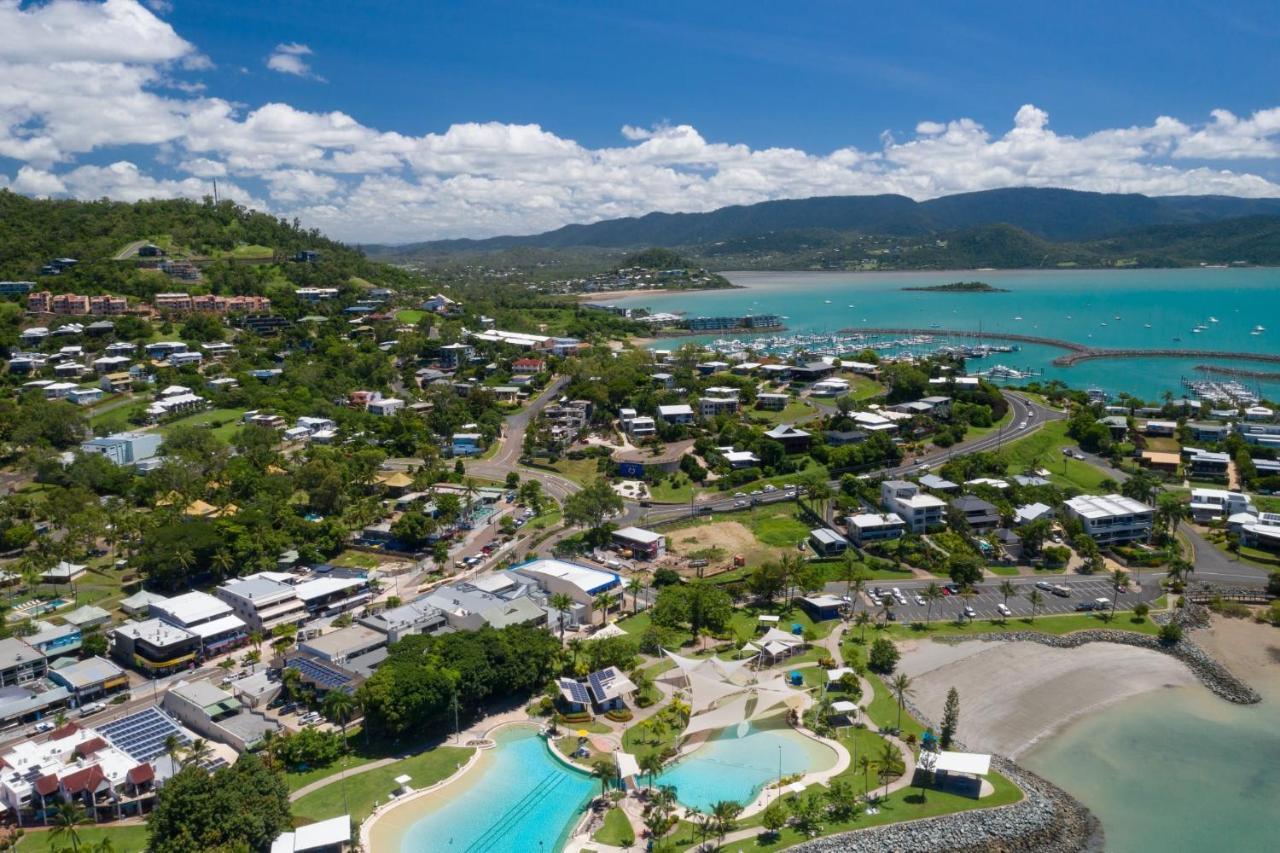 Waterview Airlie Aparthotel 4*