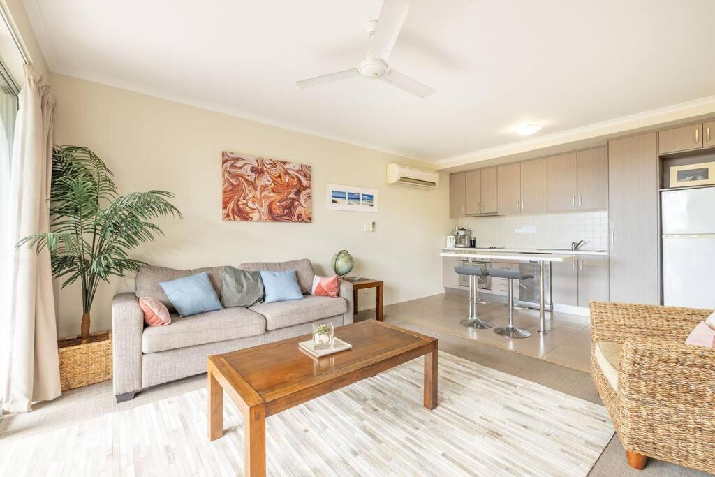 Seasalt Airlie: 1-bed With Private * Airlie Beach