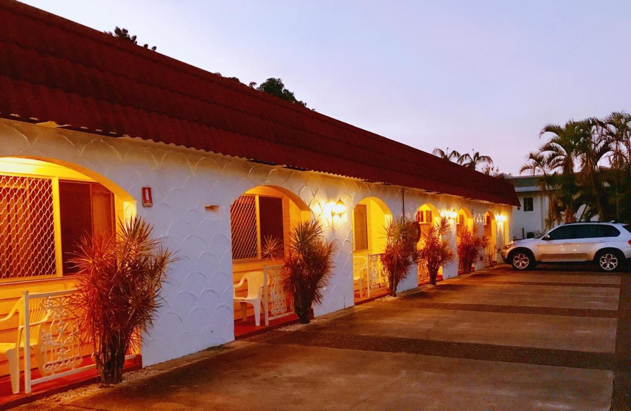 Aparthotel Paradise Court Units 3*