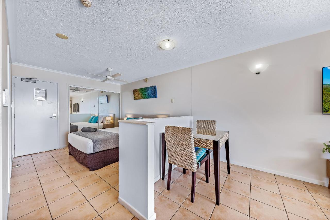 Shingley Ocean Views * Airlie Beach