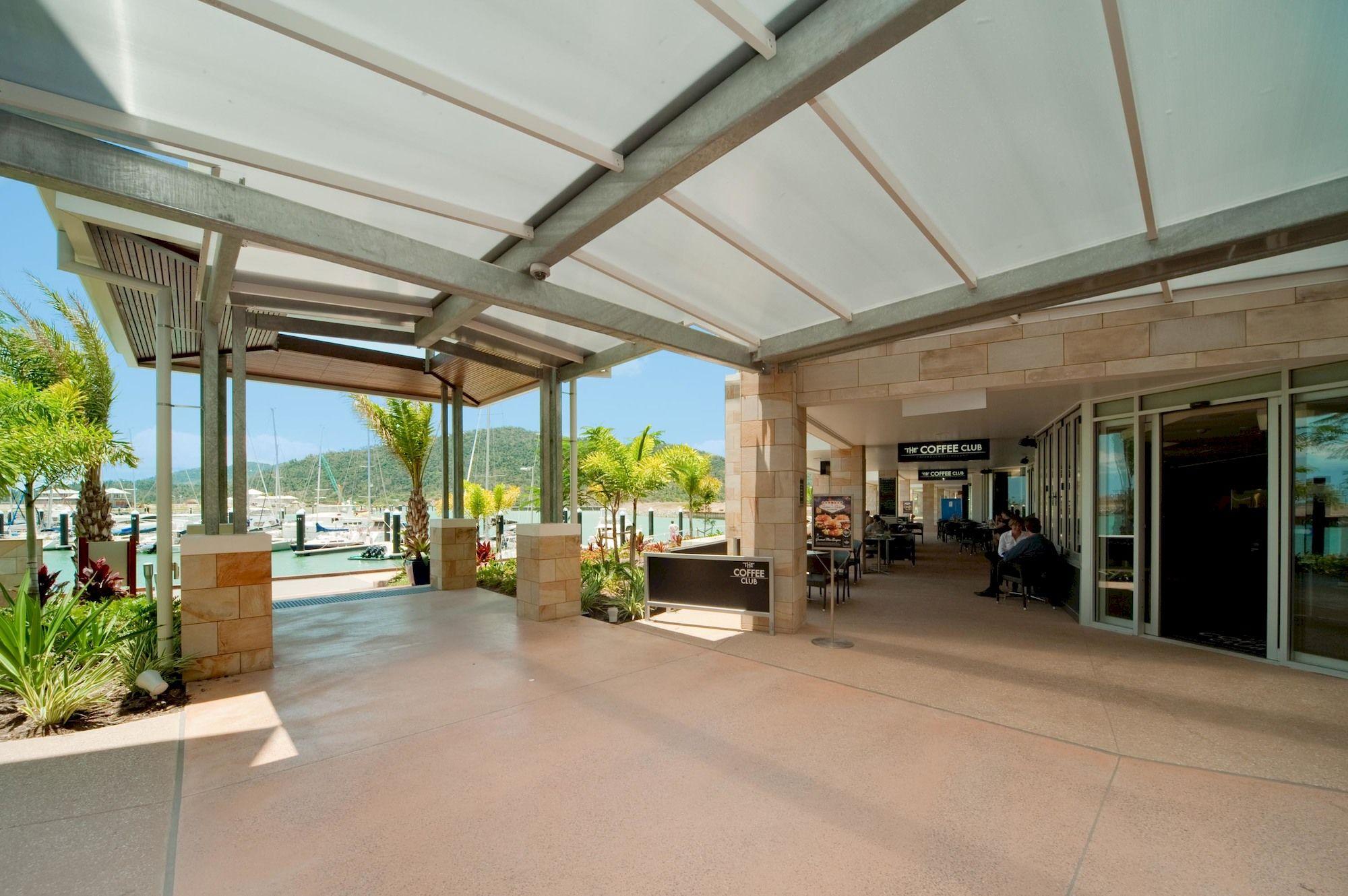 The Boathouse Aparthotel 4*