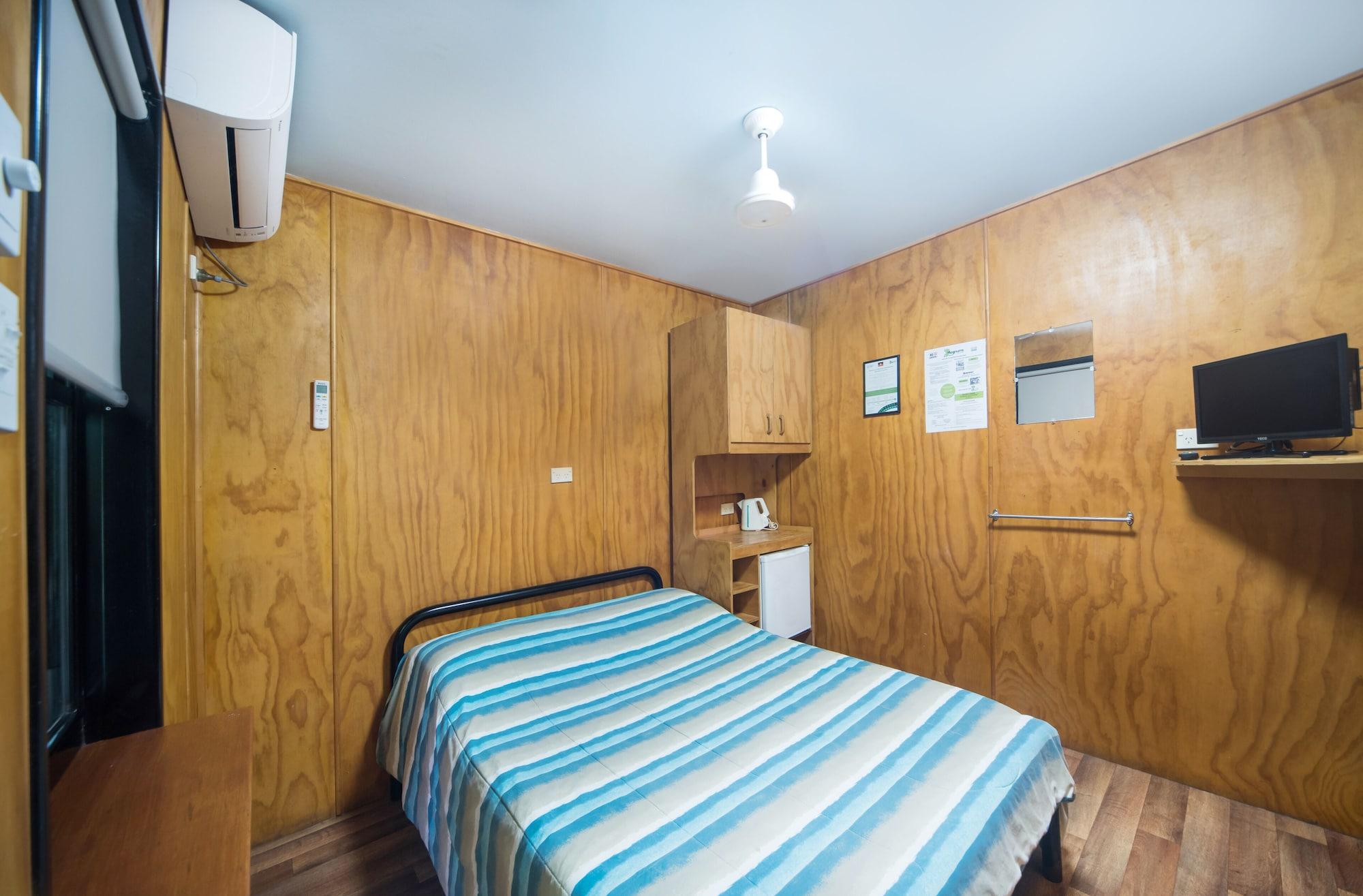 Airlie Magnums - Adults Only 3* Airlie Beach