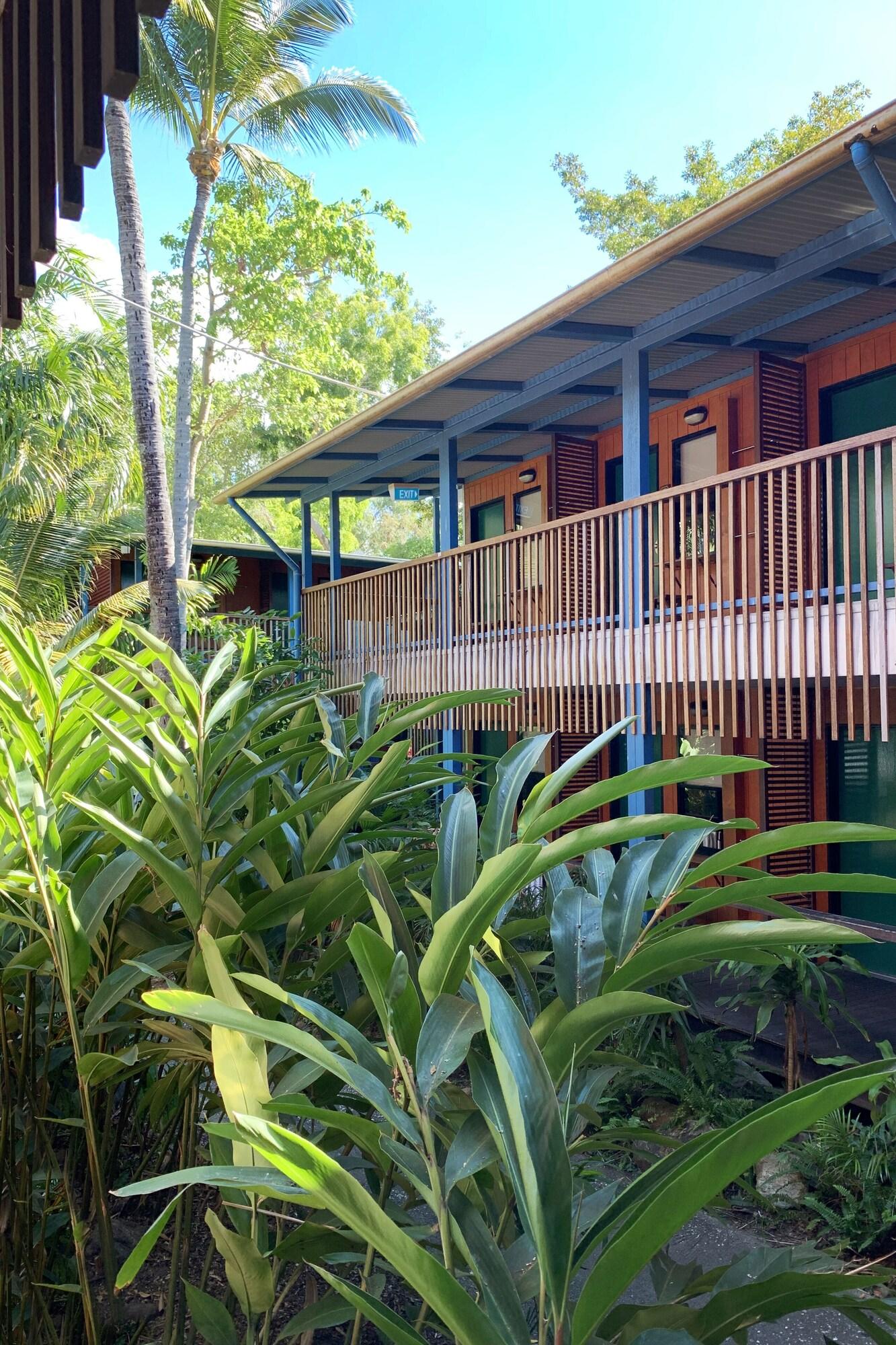 Airlie Magnums - Adults Only 3* Airlie Beach