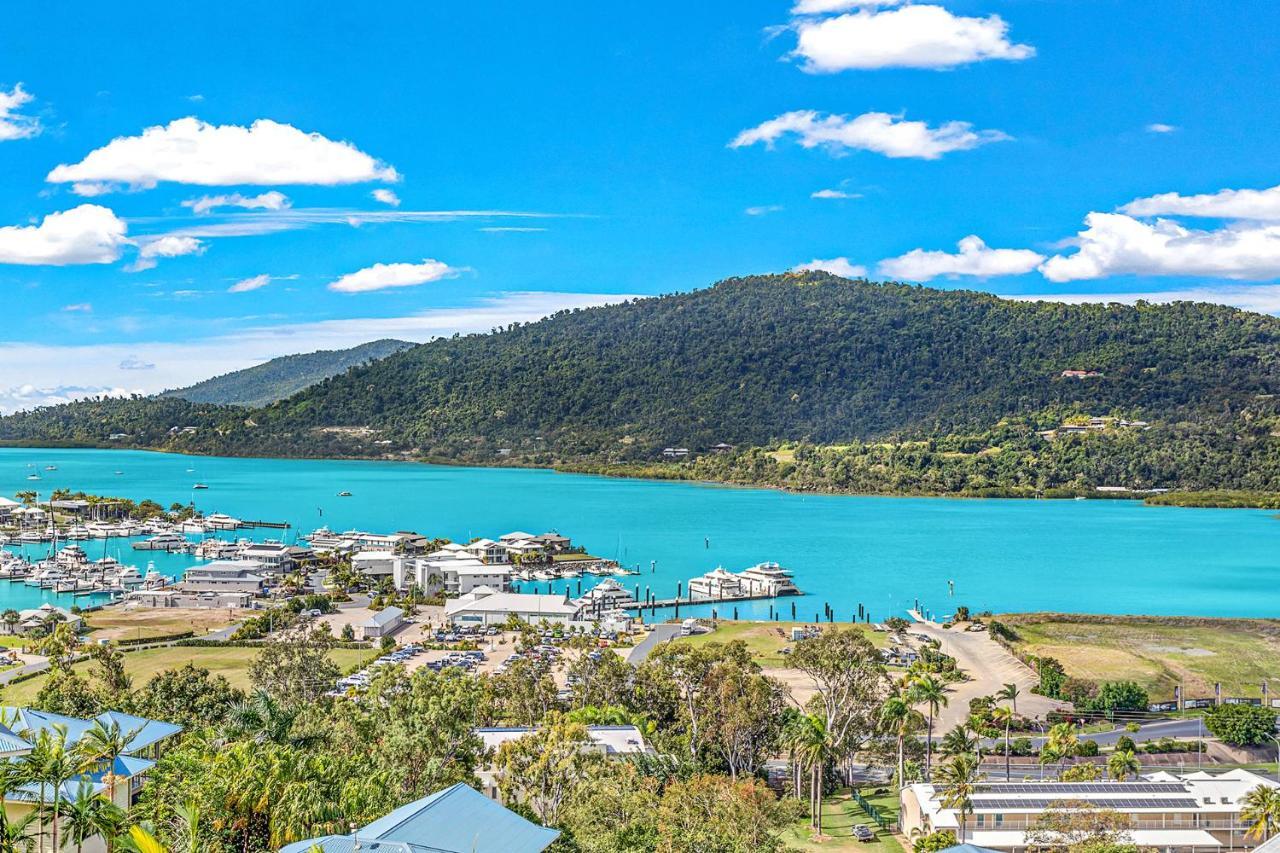 Airlie Ocean Views & Living @ 231 Apartment