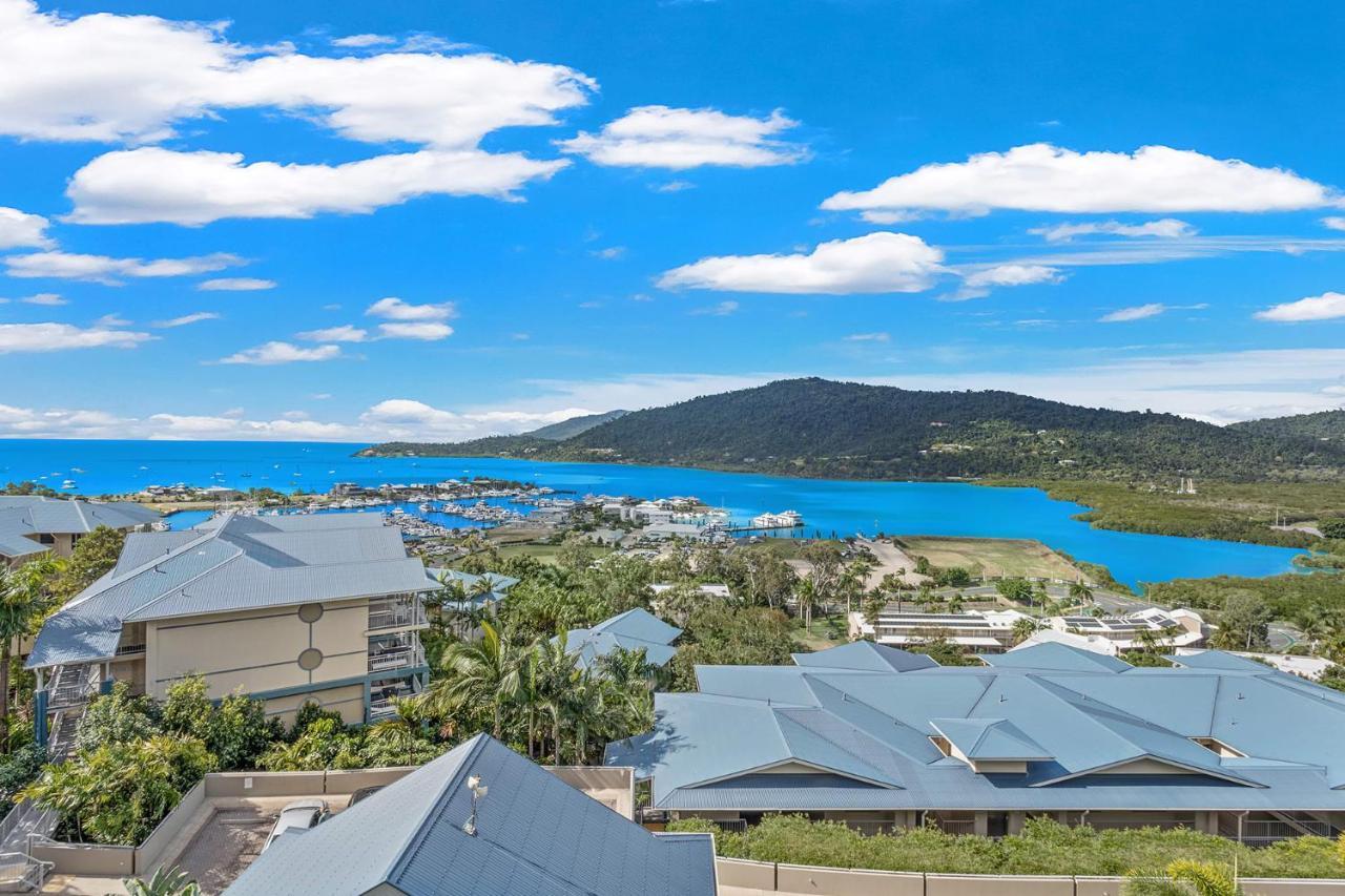 Airlie Ocean Views & Living @ 231 Apartment