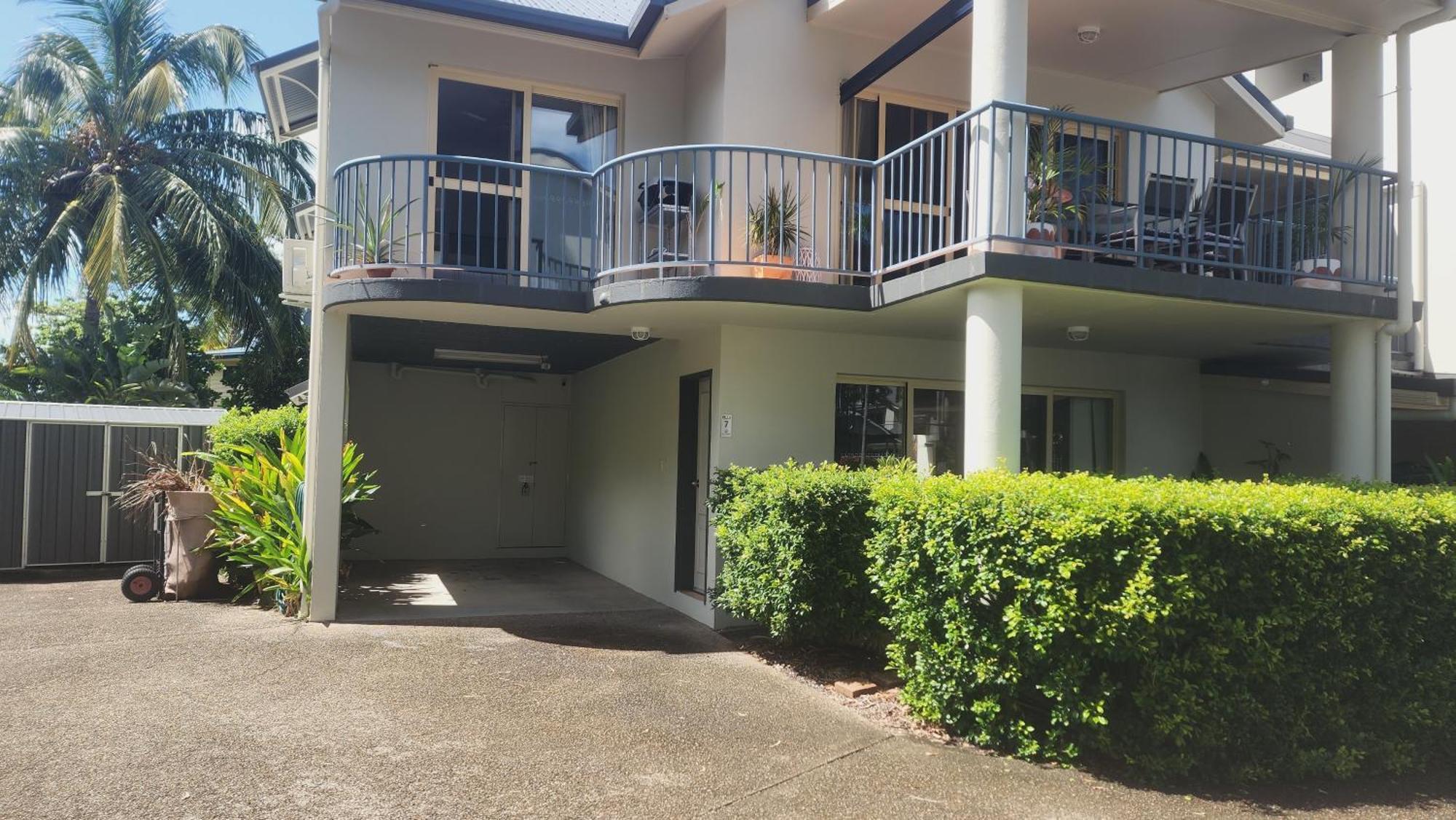 Apartment La At Court Airlie Beach
