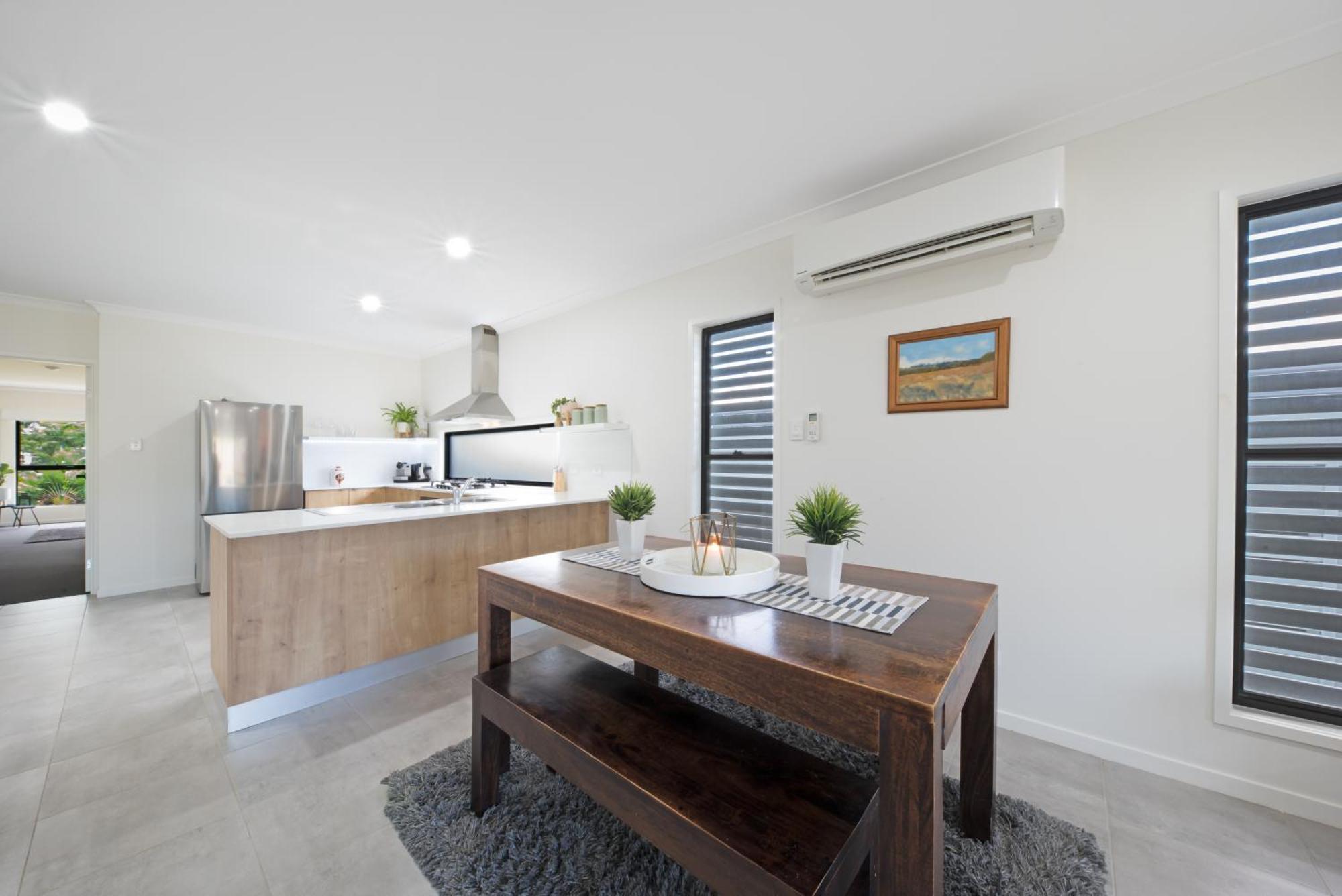 Whitsunday Whisper Terrace - Townhouse Pets Airlie Airlie Beach