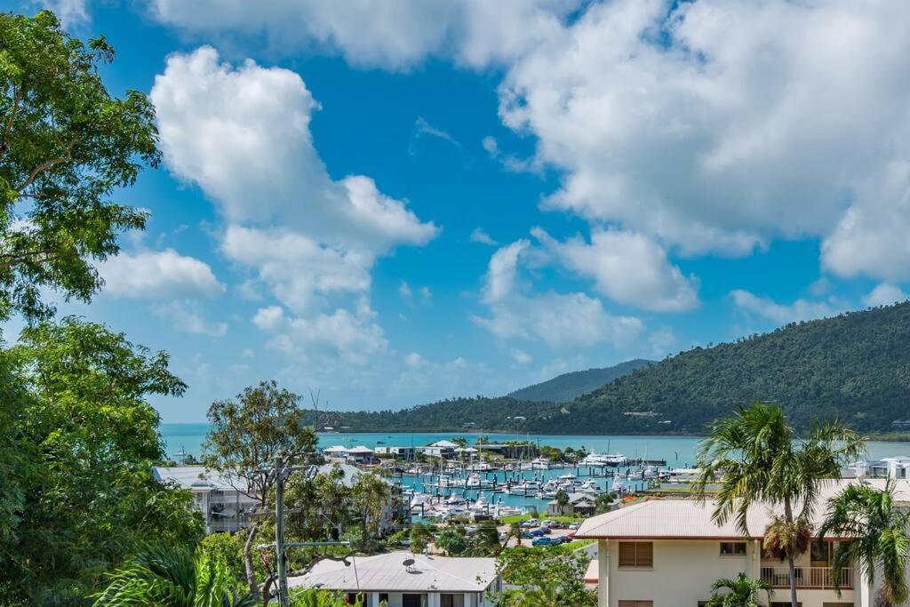 New! Gorgeous 2br With Stunning Ocean Views! Apartment *