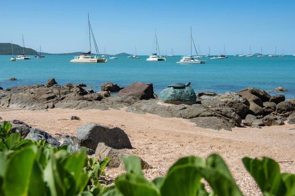 New! Gorgeous 2br With Stunning Ocean Views! Apartment