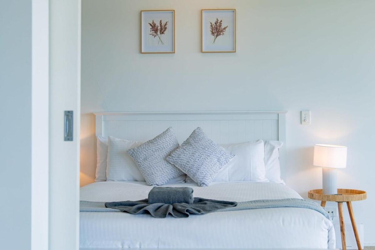 Serenity And Views At Searene 21 Apartment
