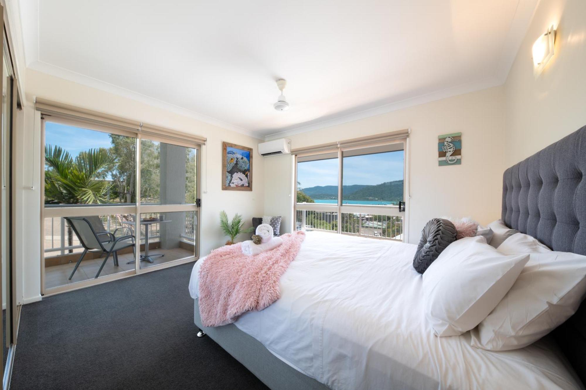 Beach House On Begley - Central Airlie Beach