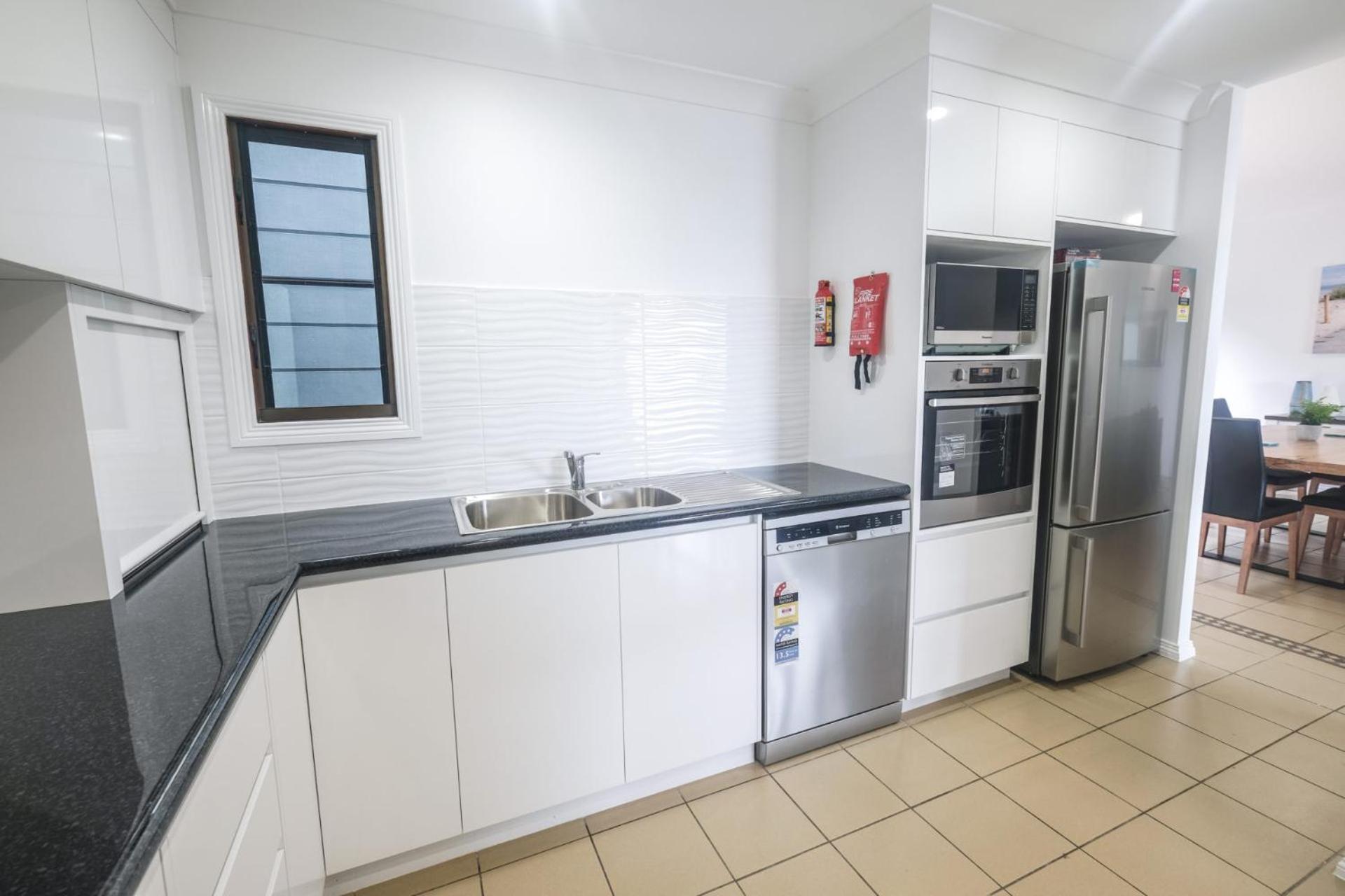 Absolute Airlie * Airlie Beach