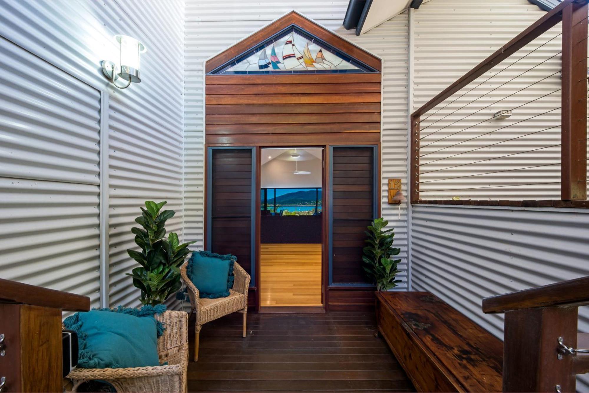 Nautilus On Nara - Spacious Airlie With Ocean Views * Airlie Beach