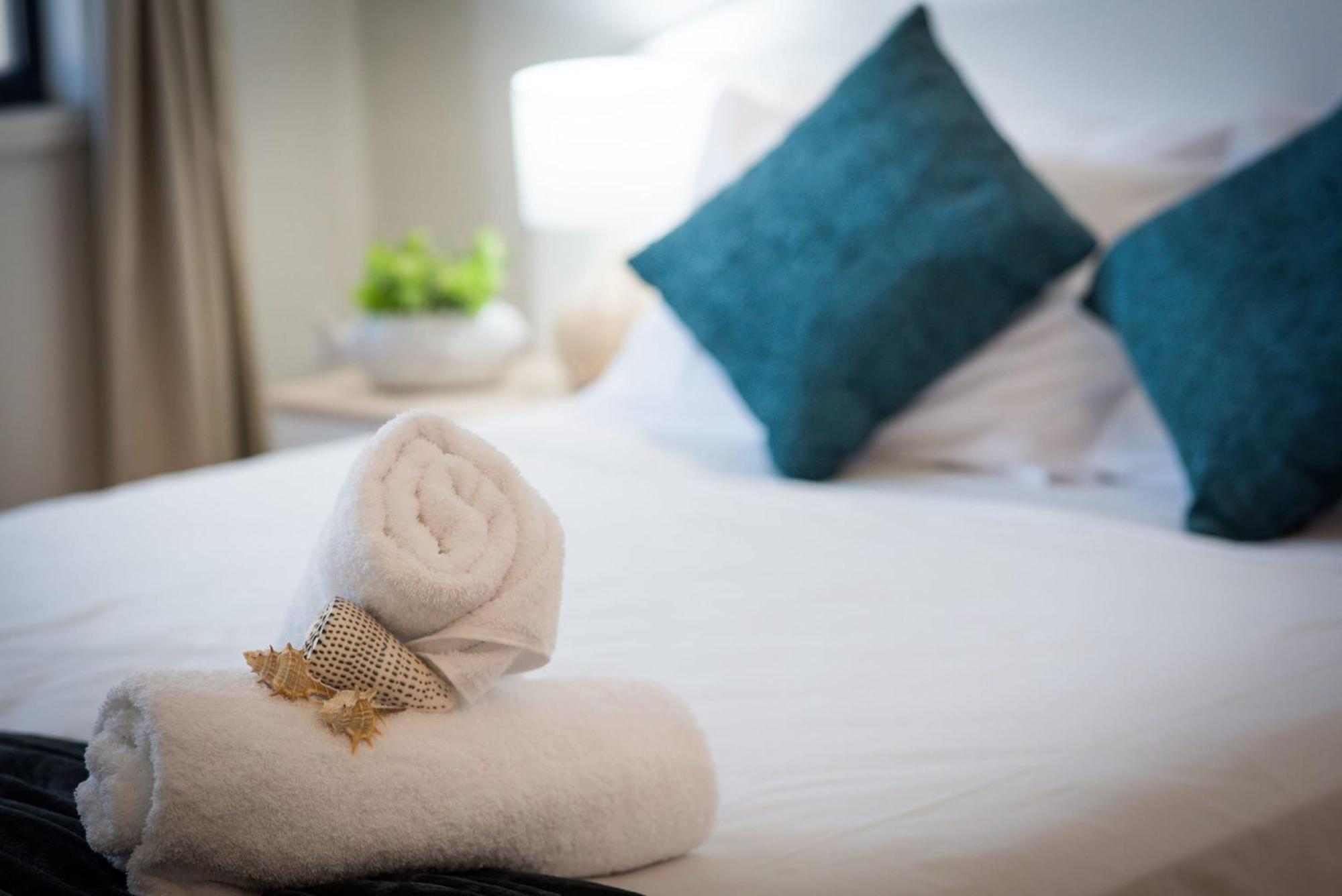 Nautilus On Nara - Spacious Airlie With Ocean Views