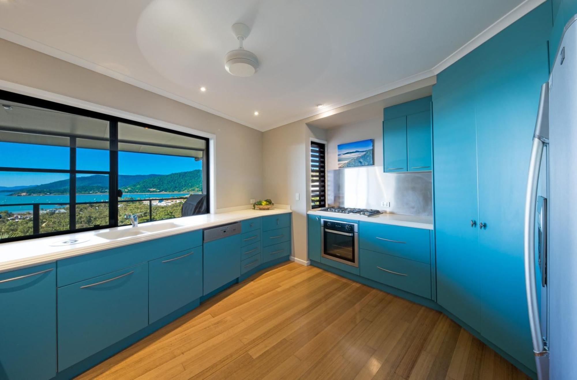 Nautilus On Nara - Spacious Airlie With Ocean Views