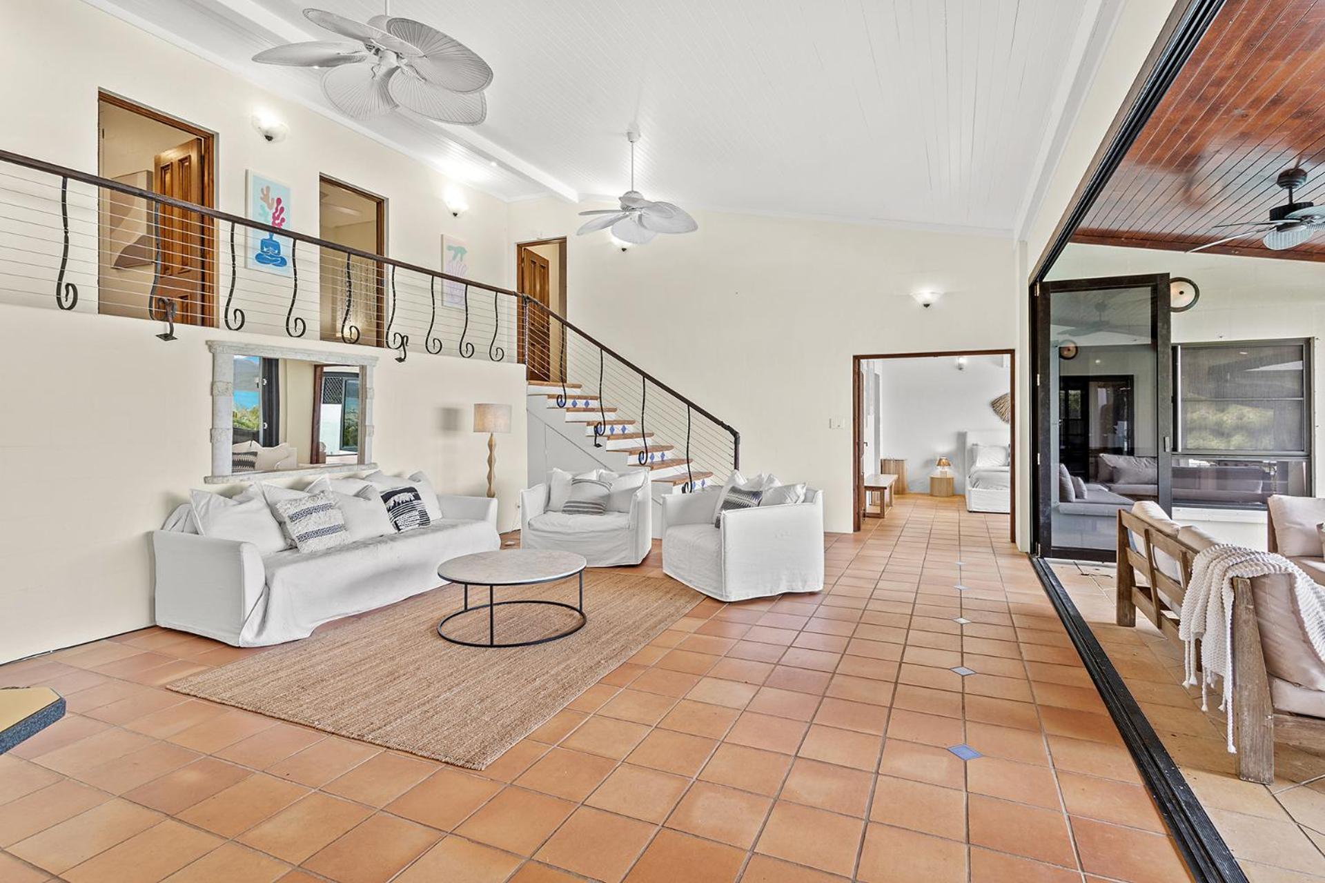 Kokomo * Airlie Beach