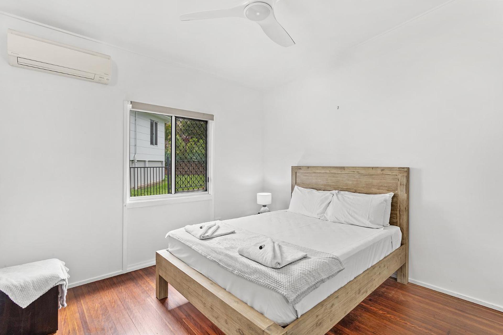 Whiskey On Orana * Airlie Beach