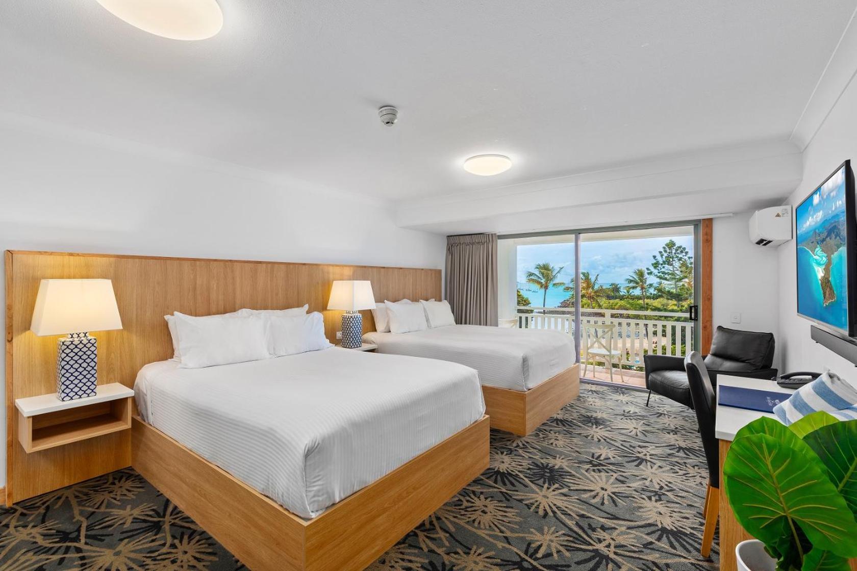 Hotel Airlie 4*