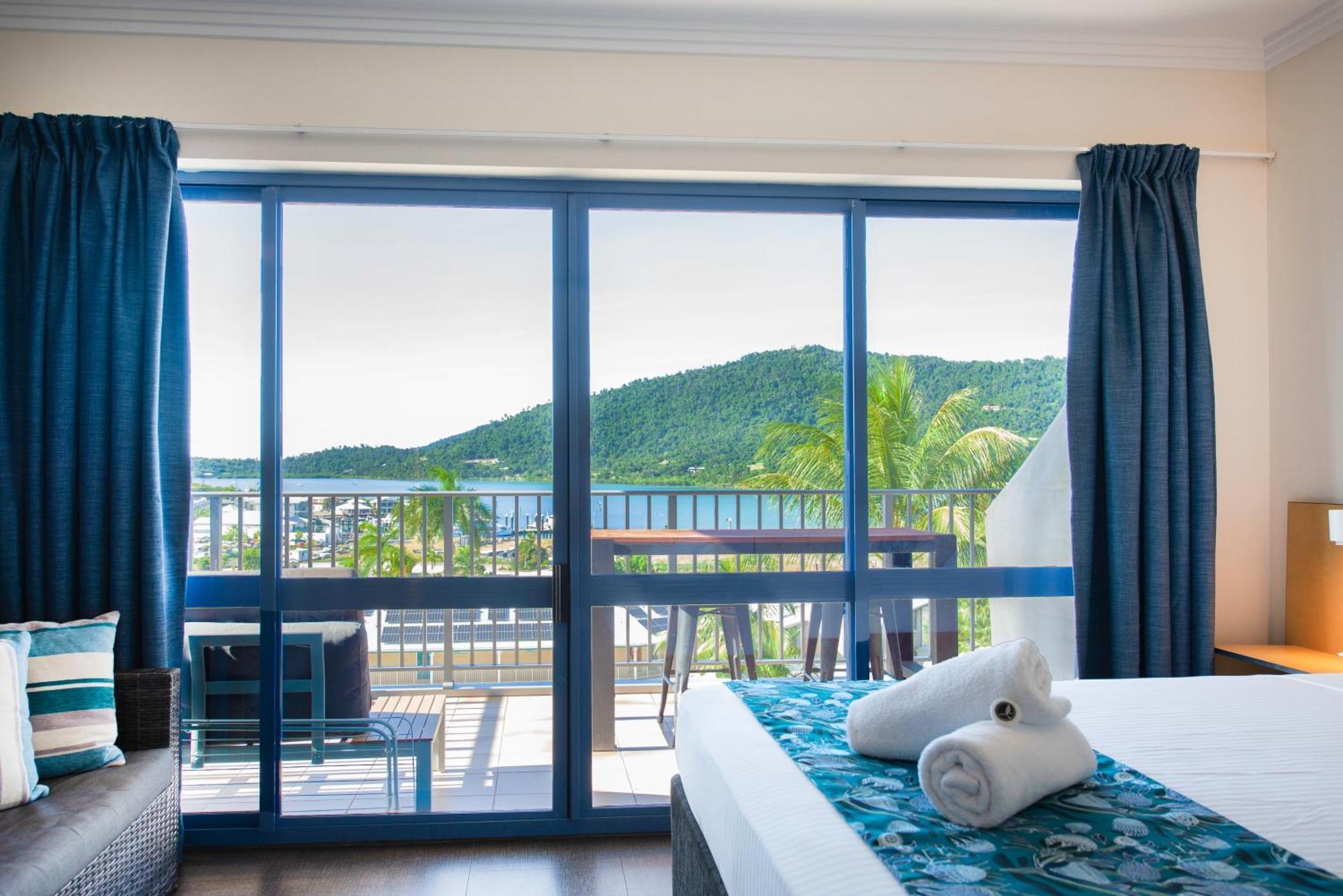 Coral Sea Vista 3*
