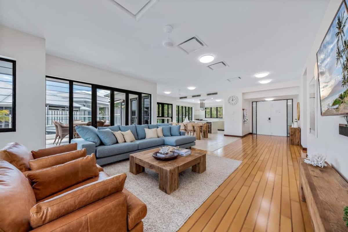 Penthouse Living At The Port Of Airlie * Airlie Beach