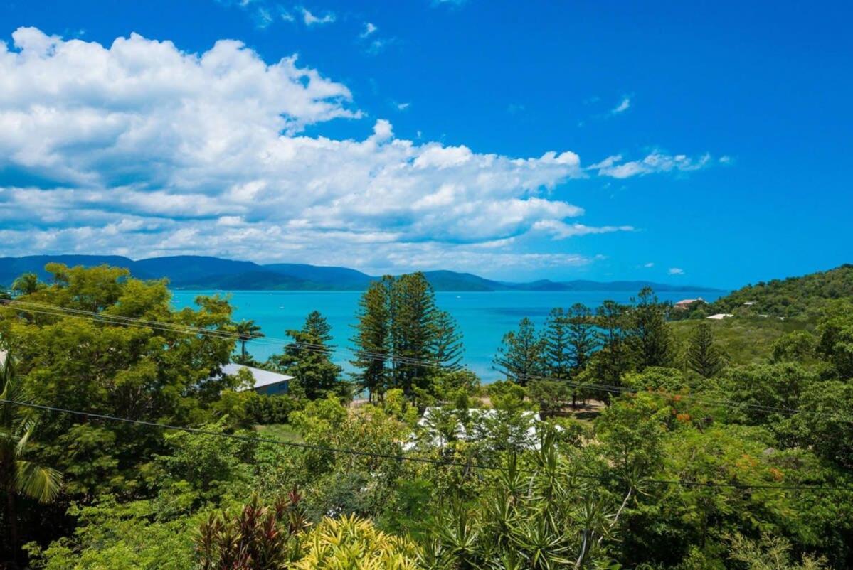 Idyllic Whitsunday With Amazing Views