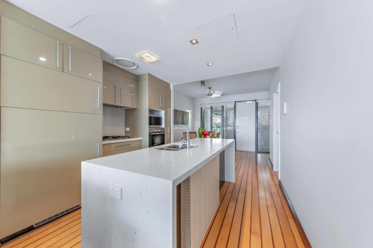 Marina Living With Whitsundays Lifestyle Airlie Beach