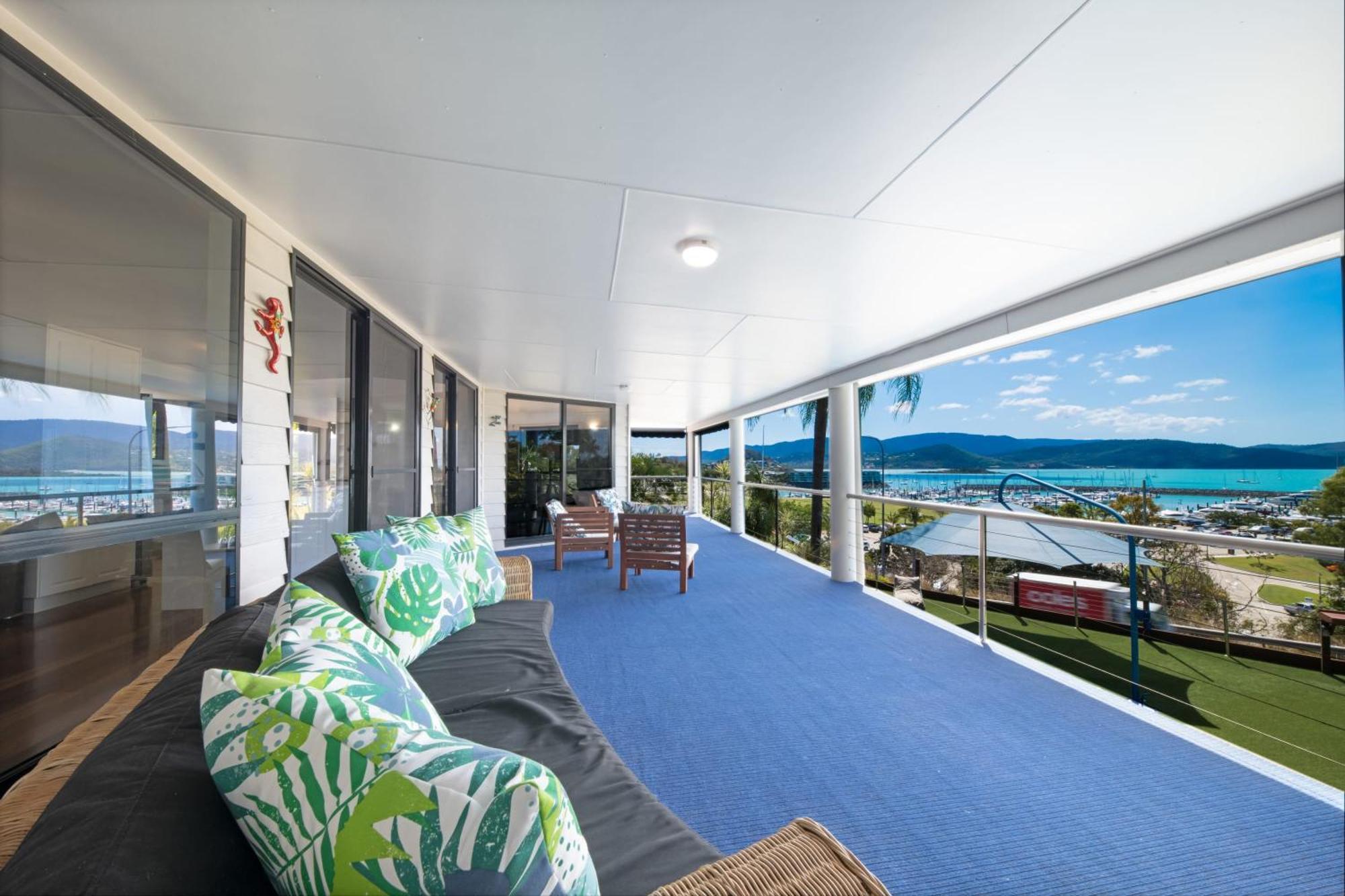 Holiday home 'sail Away' Airlie House With Marina Views Airlie Beach