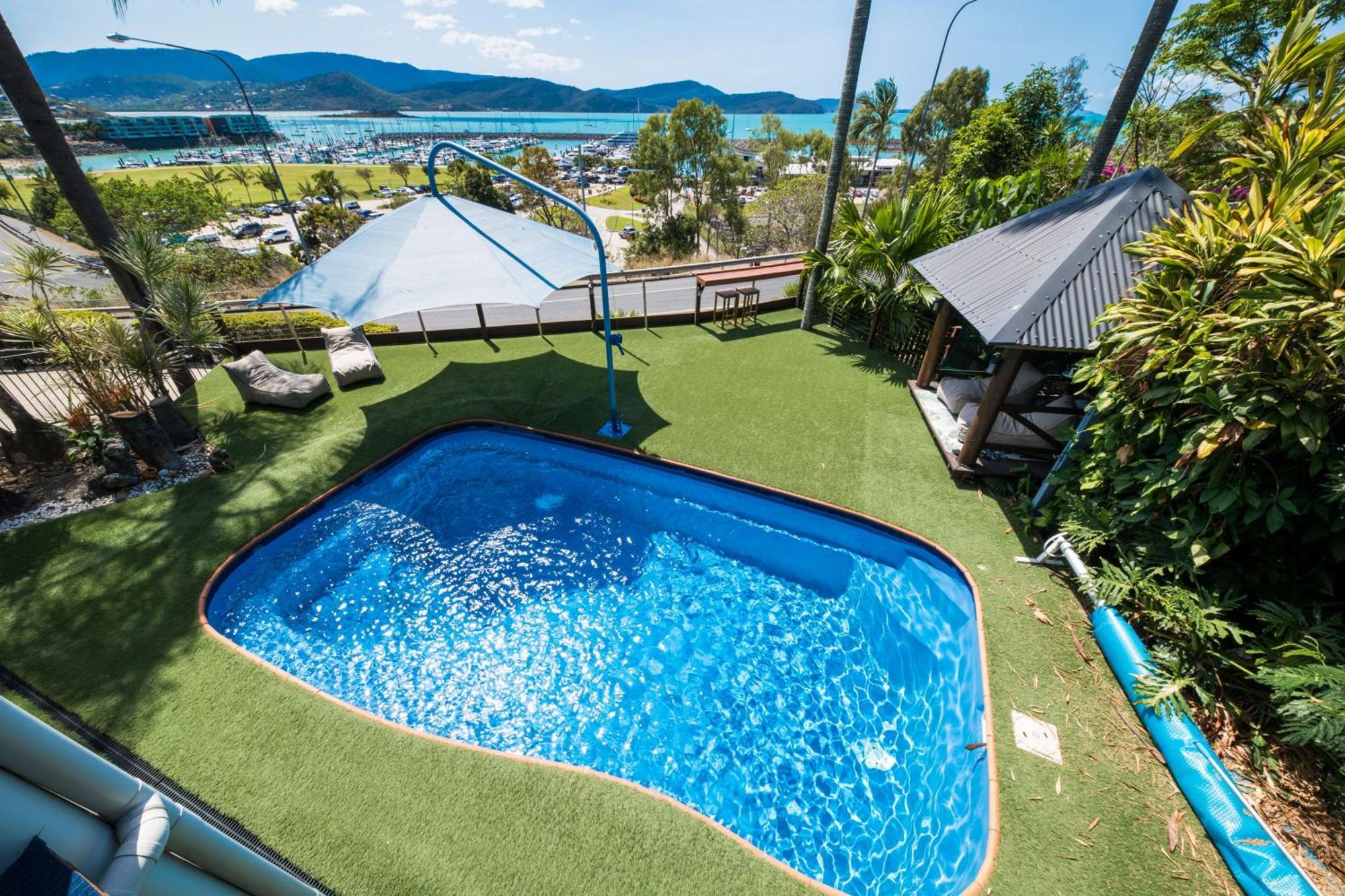'sail Away' Airlie House With Marina Views Holiday home