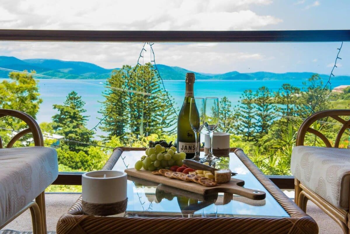 Idyllic Whitsunday With Amazing Views Holiday home Airlie Beach