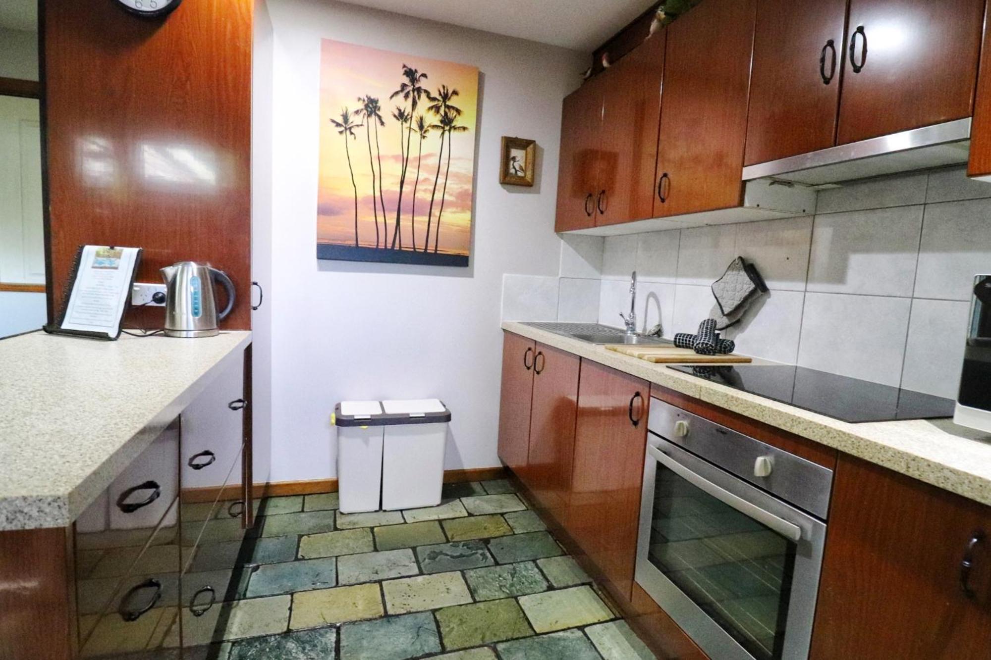 Bed & Breakfast Whitsundays Retreat *