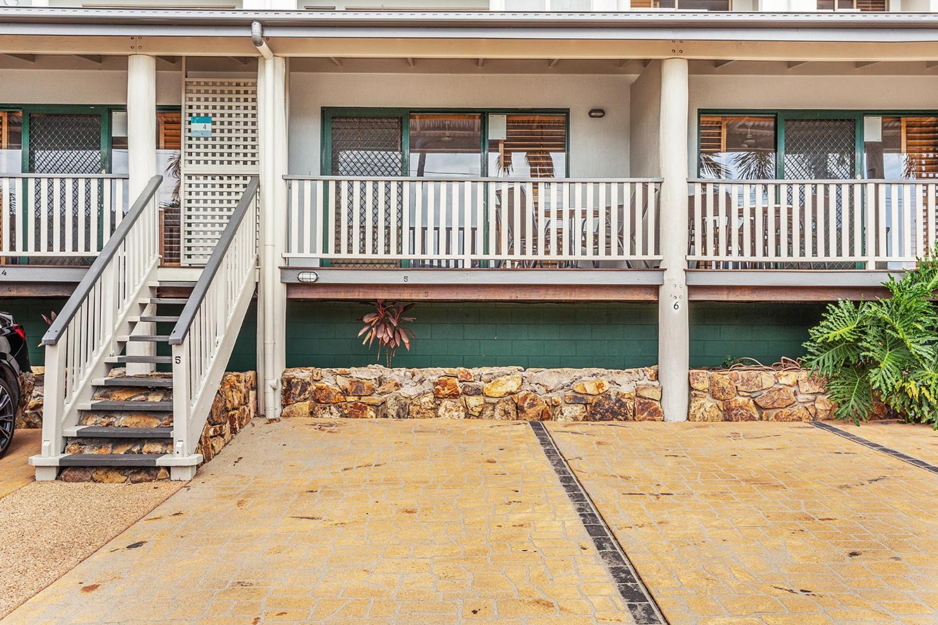 Sunset Oasis Apartment Airlie Beach