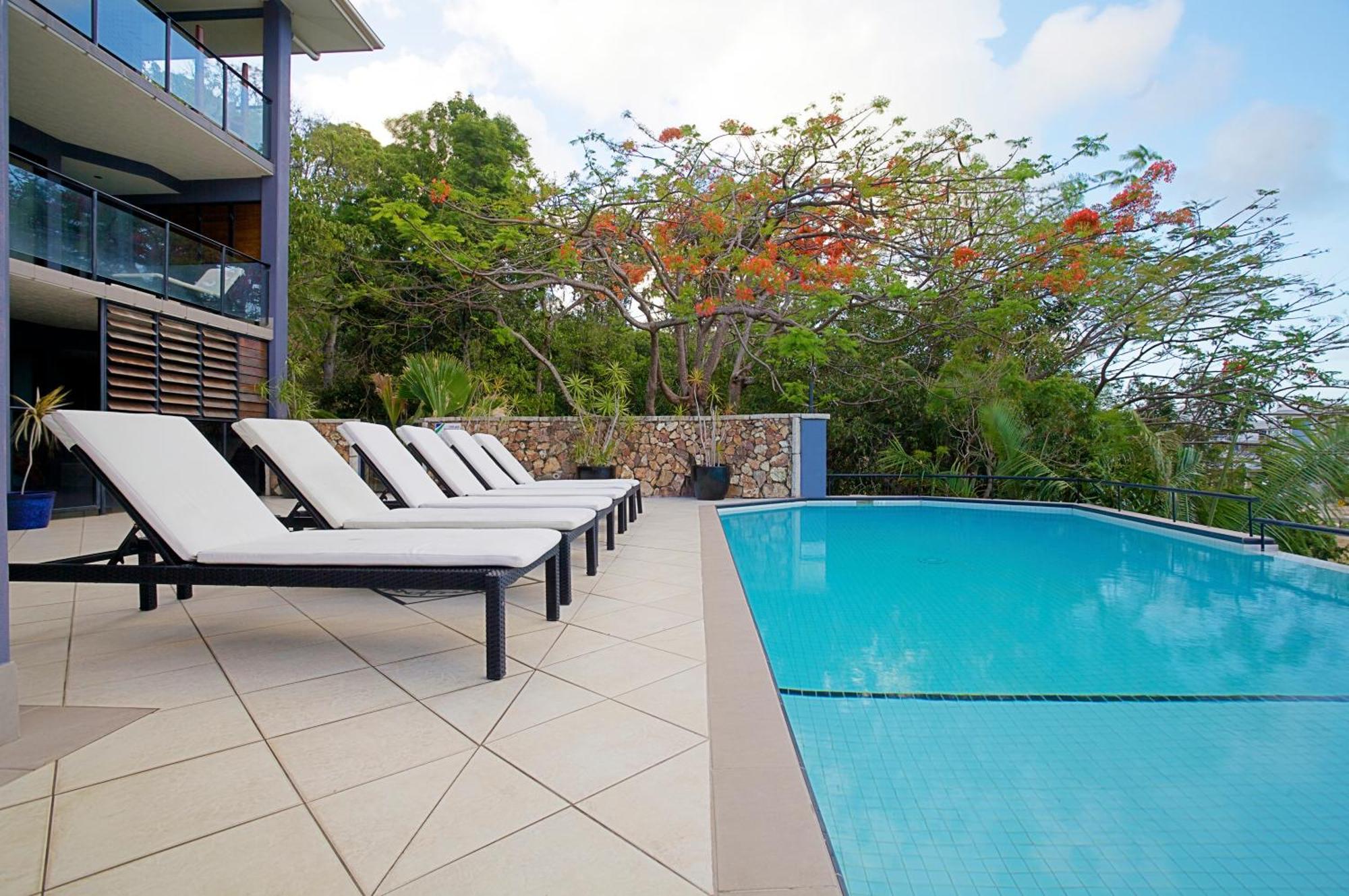 At Waterfront Whitsunday Retreat - Adults Only 4*