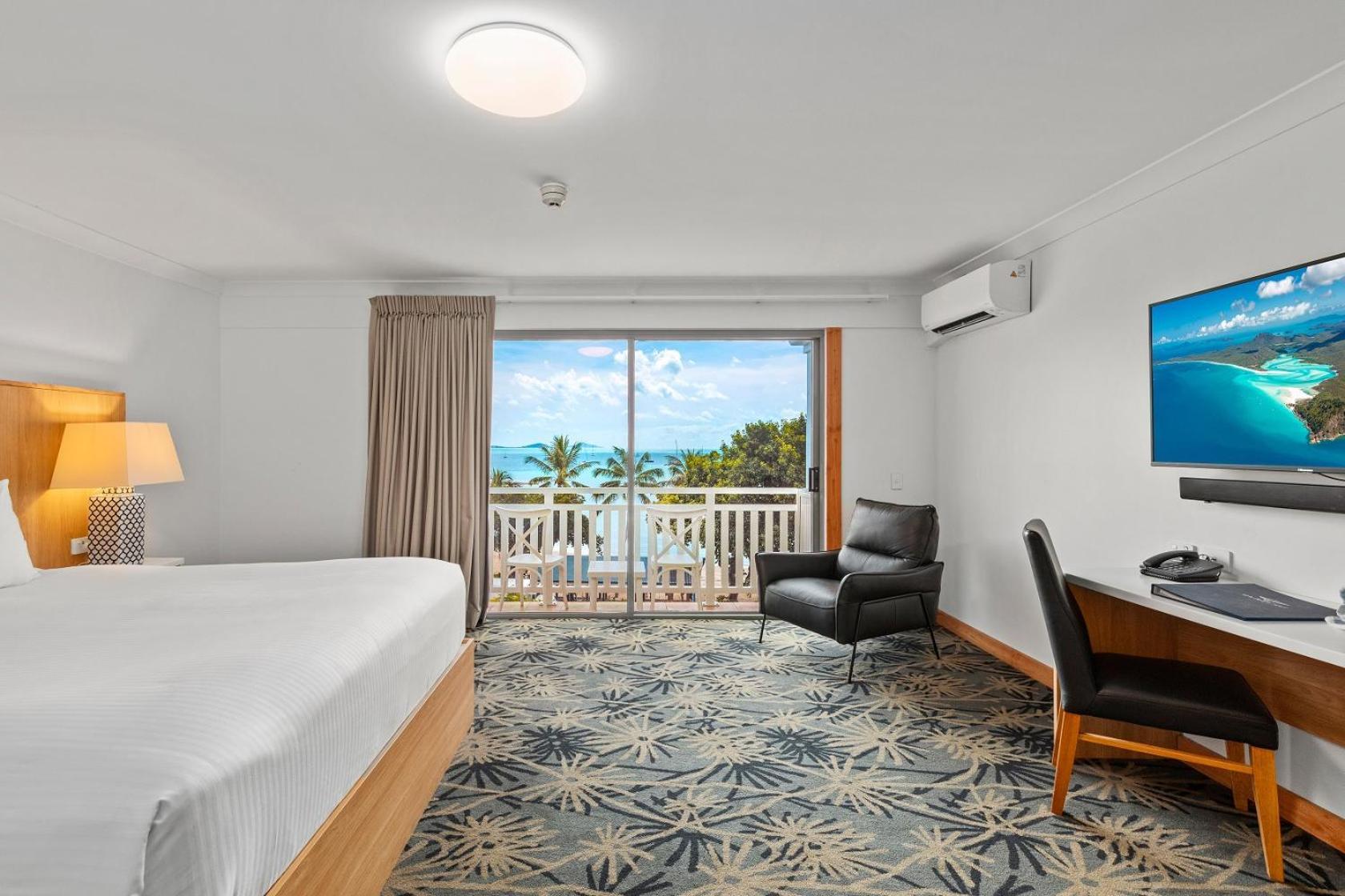 Hotel Airlie 4*