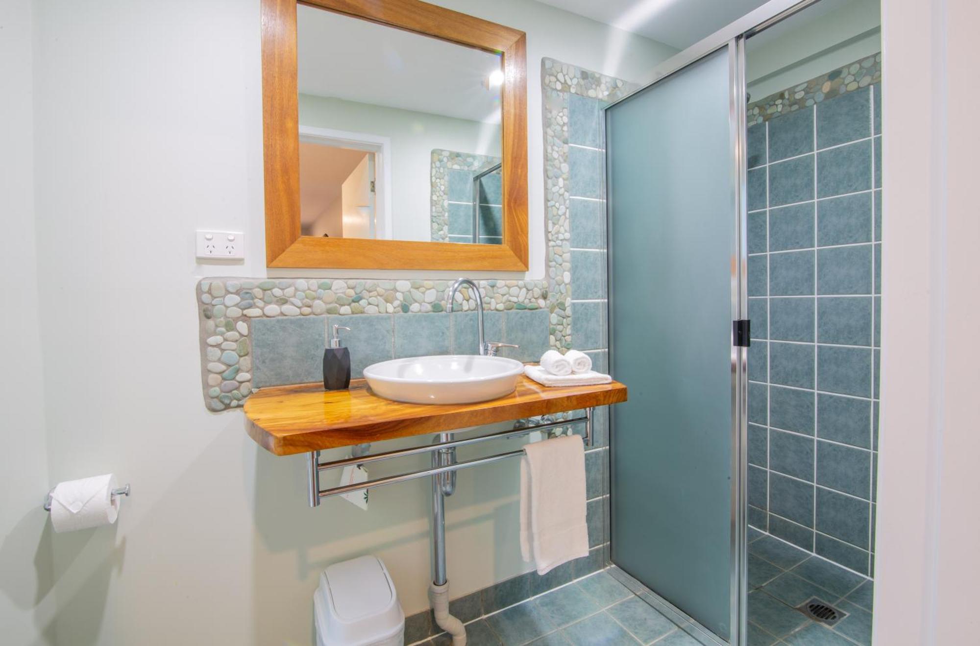 Airlie Guest house 3*