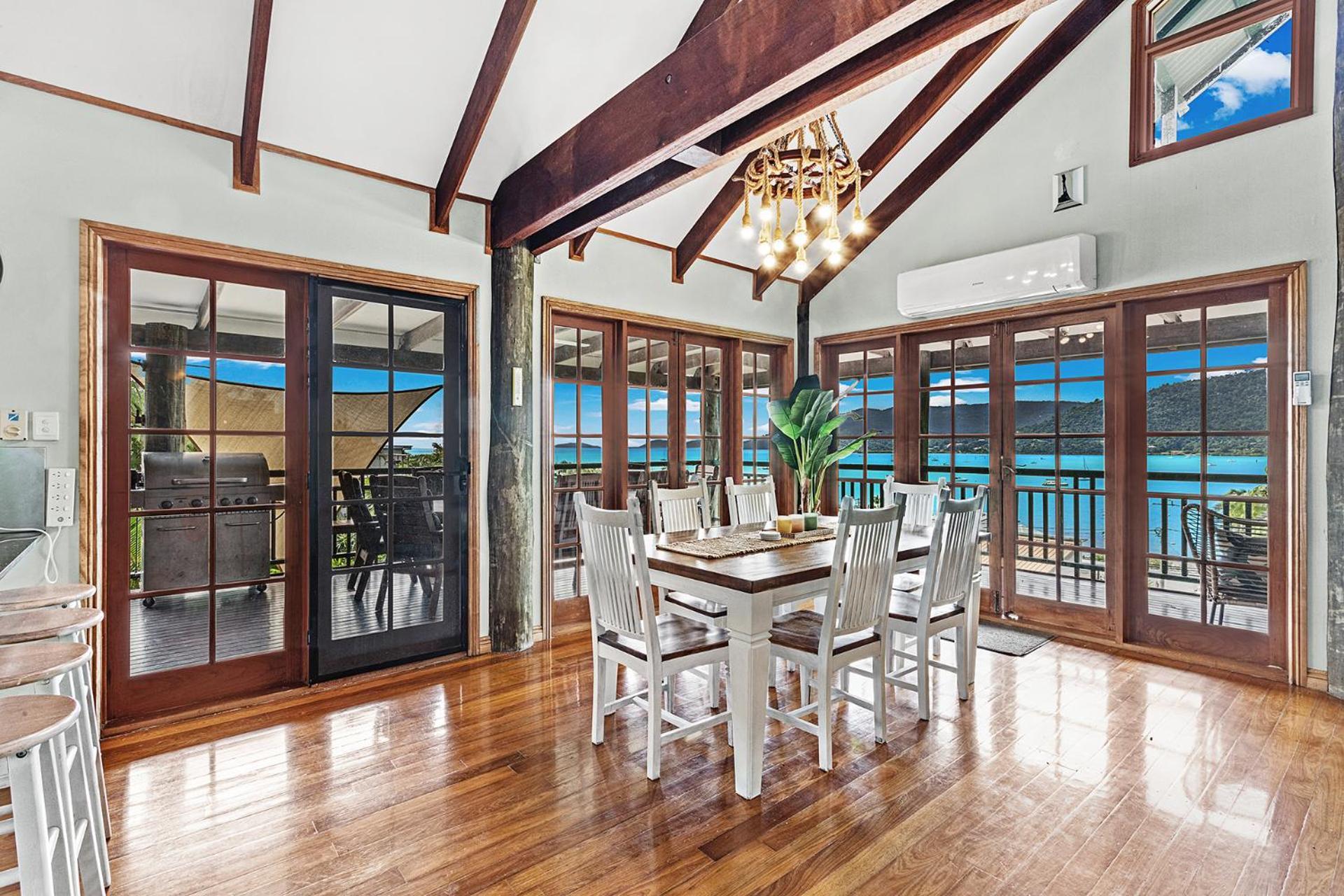 Amaroo On Airlie Holiday home