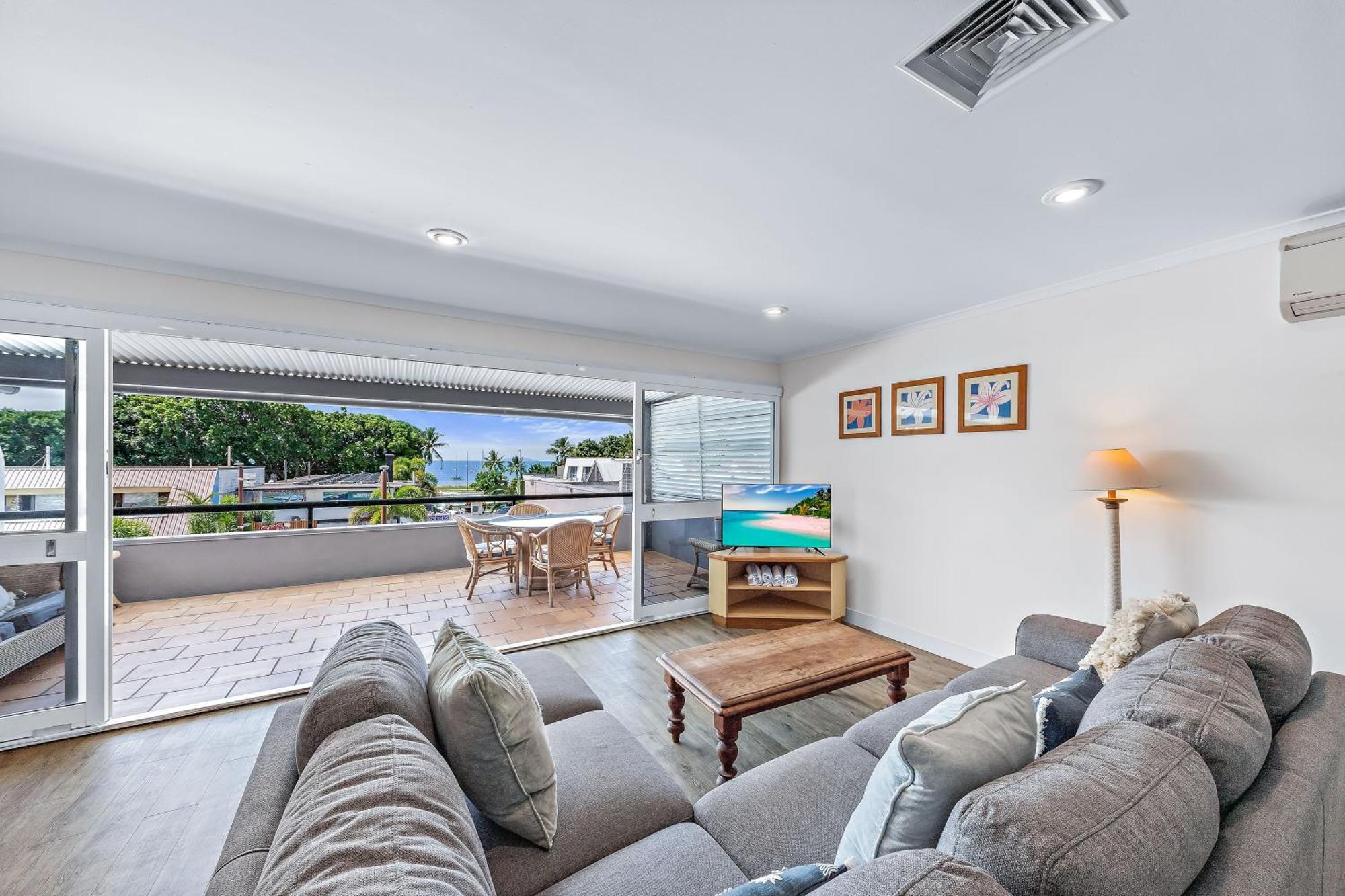 Apartment Blue Lagoon Airlie *