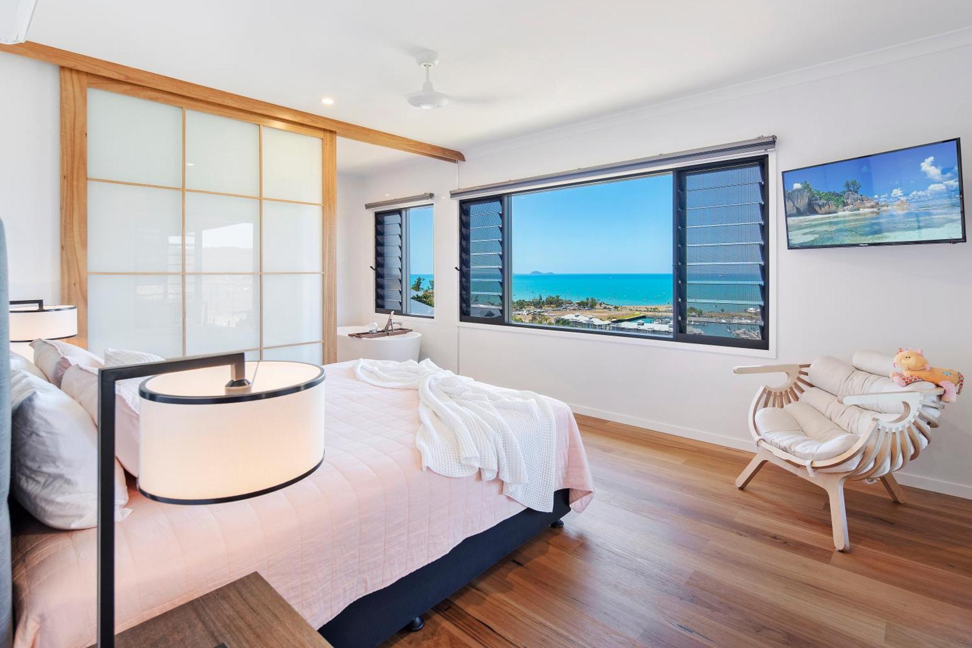 Elementa Whitsundays Holiday home *