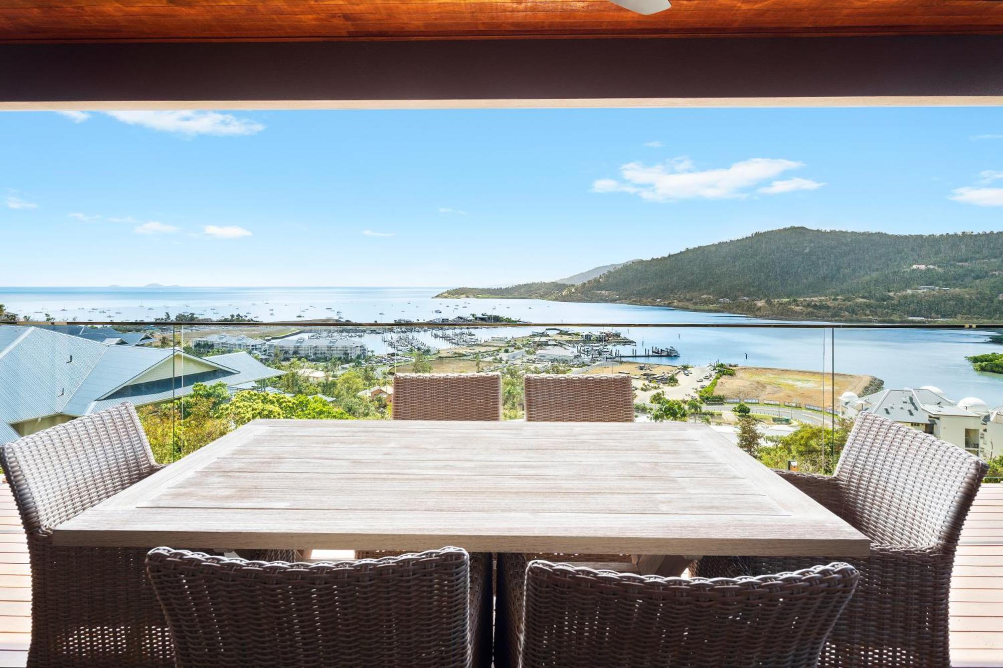 Elementa Whitsundays Holiday home *