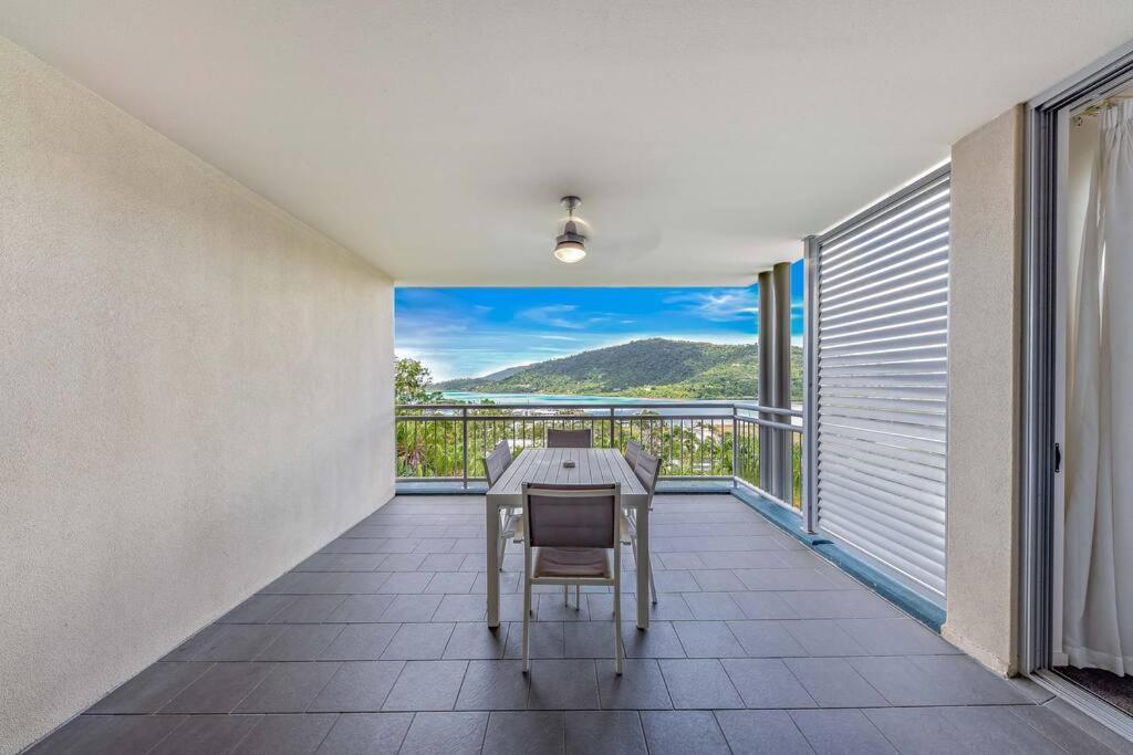 Sea Whisper On Airlie Apartment