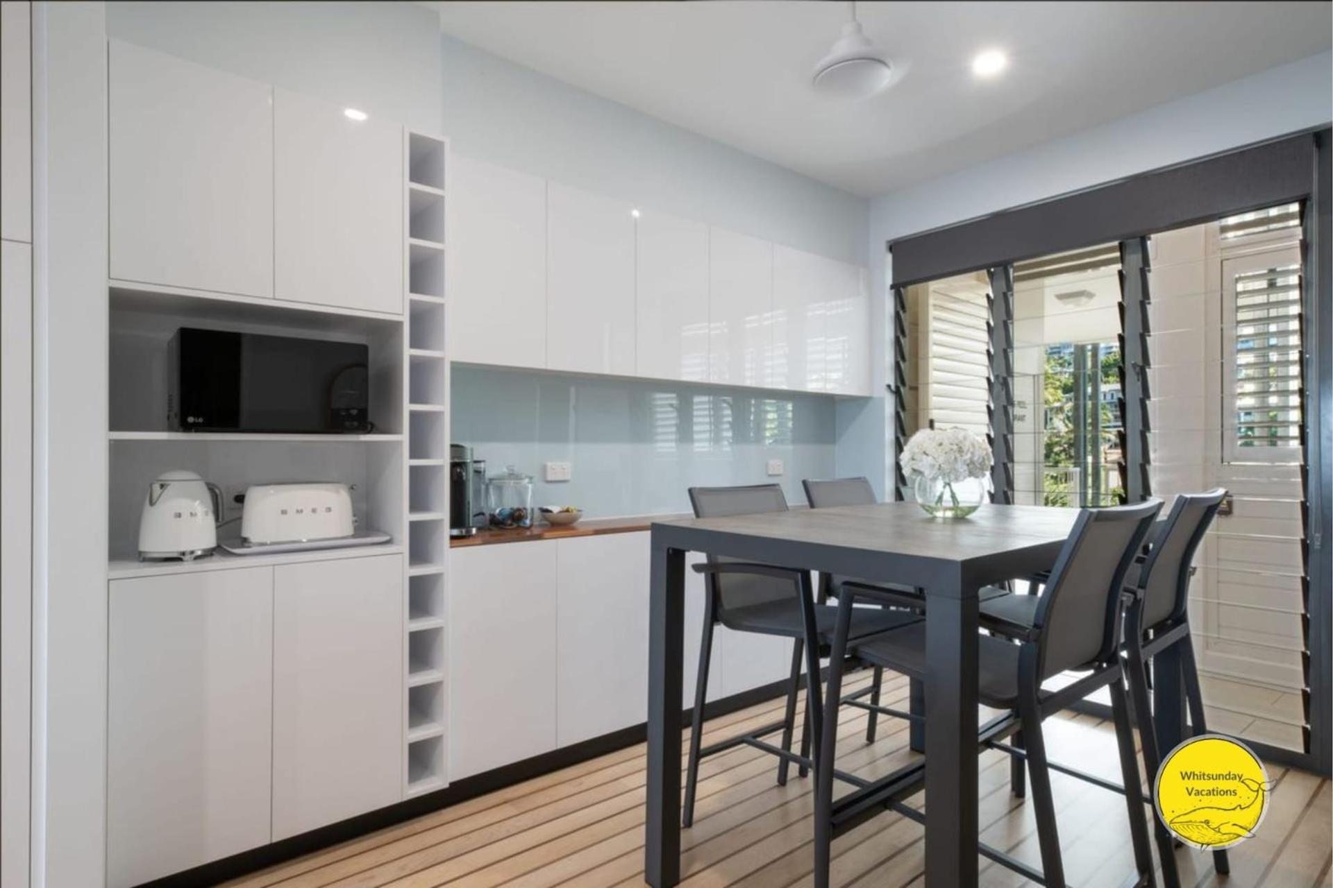 Apartamento Uninterrupted Marina Viiews At Port Of Airlie