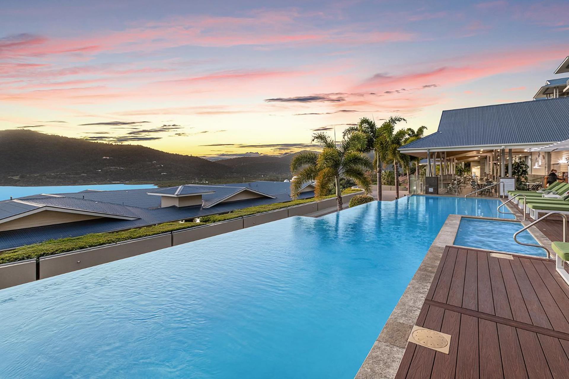 Club Wyndham Airlie Resort 4*