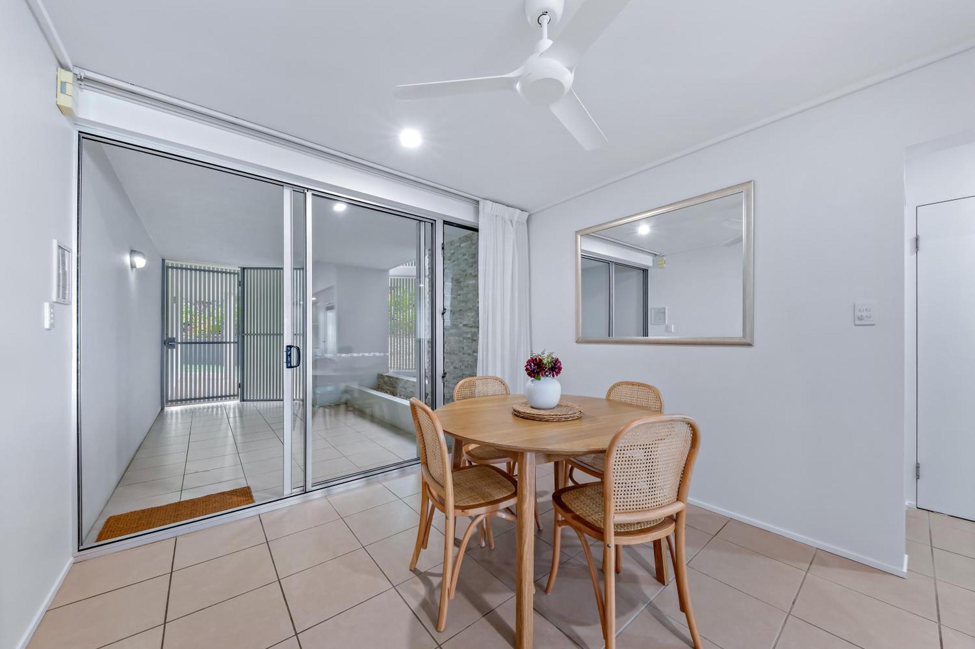 Seaview Retreat Apartment