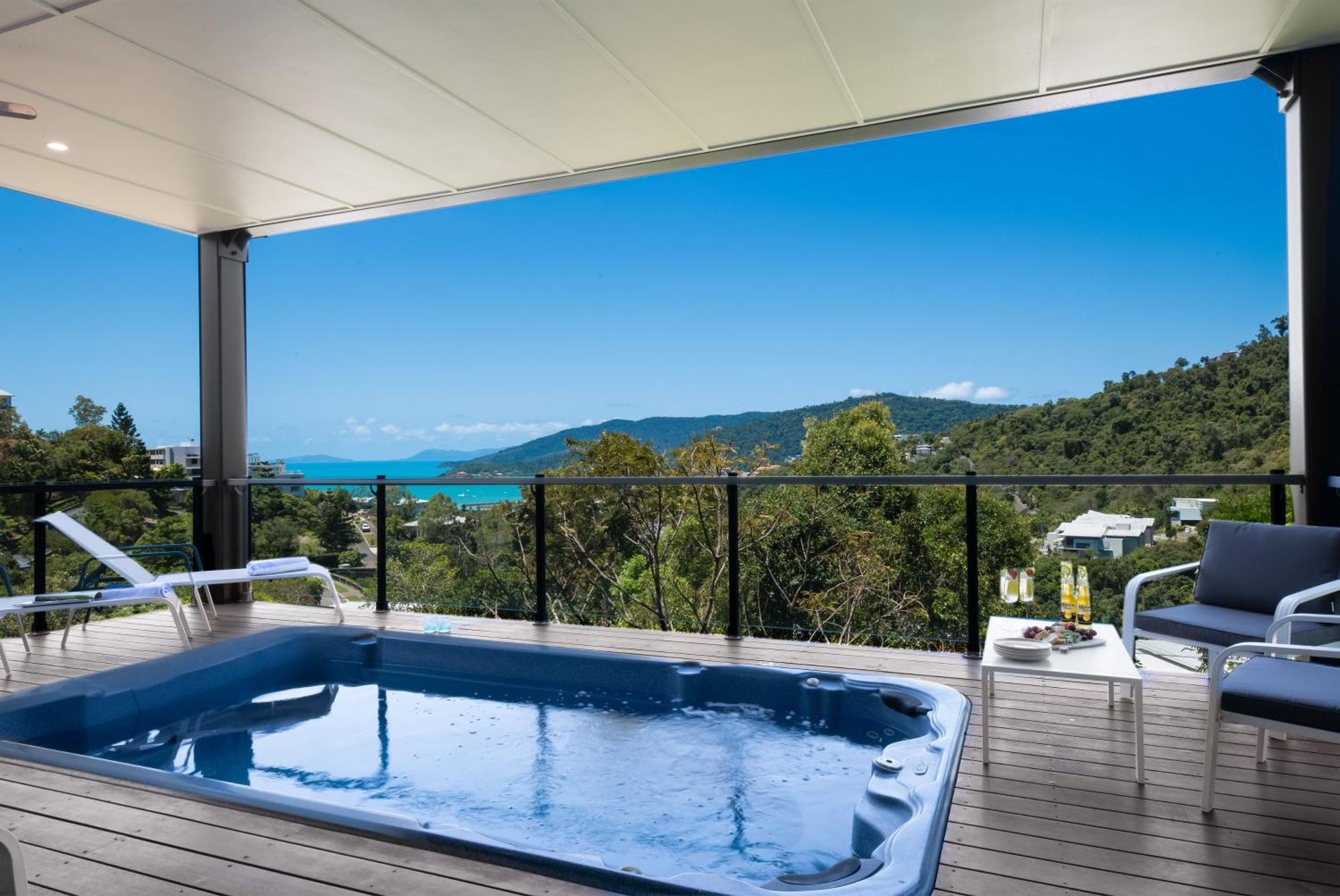 Airlie Nights Airlie Beach