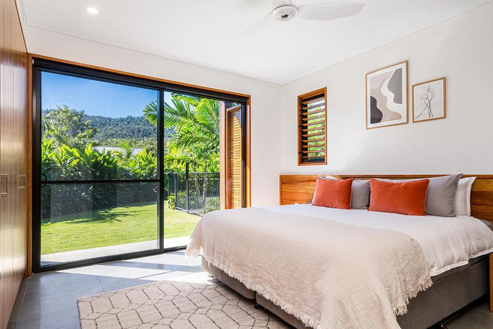 Yangaro Airlie Beach