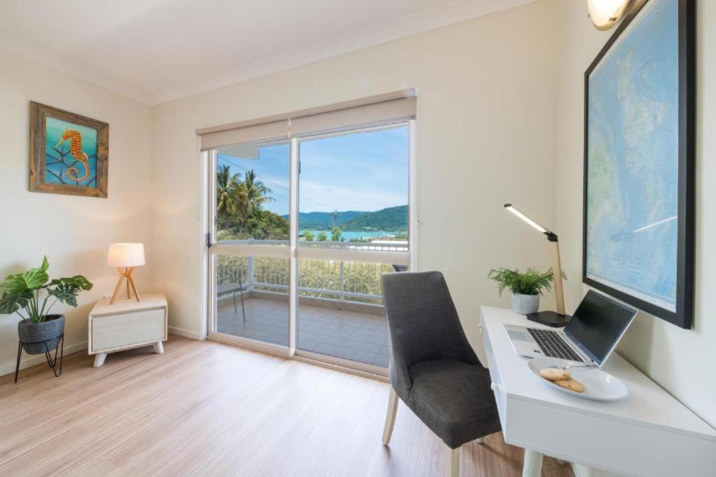 House On Begley- Airlie * Airlie Beach