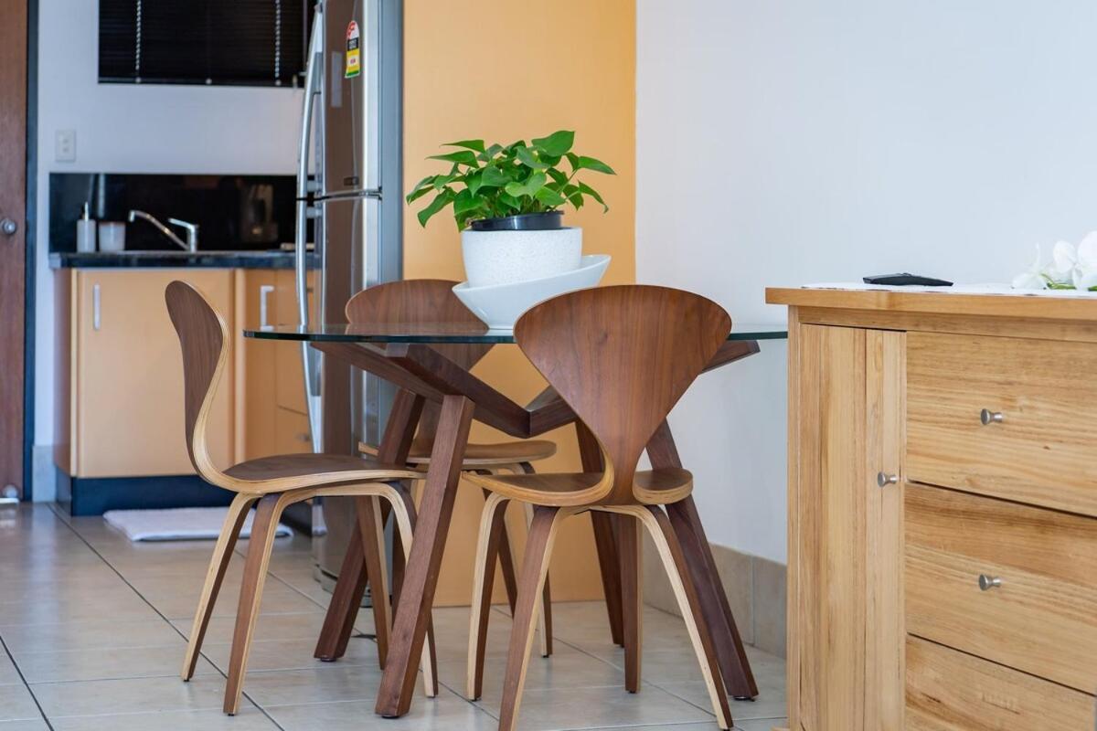 3 Apartment *